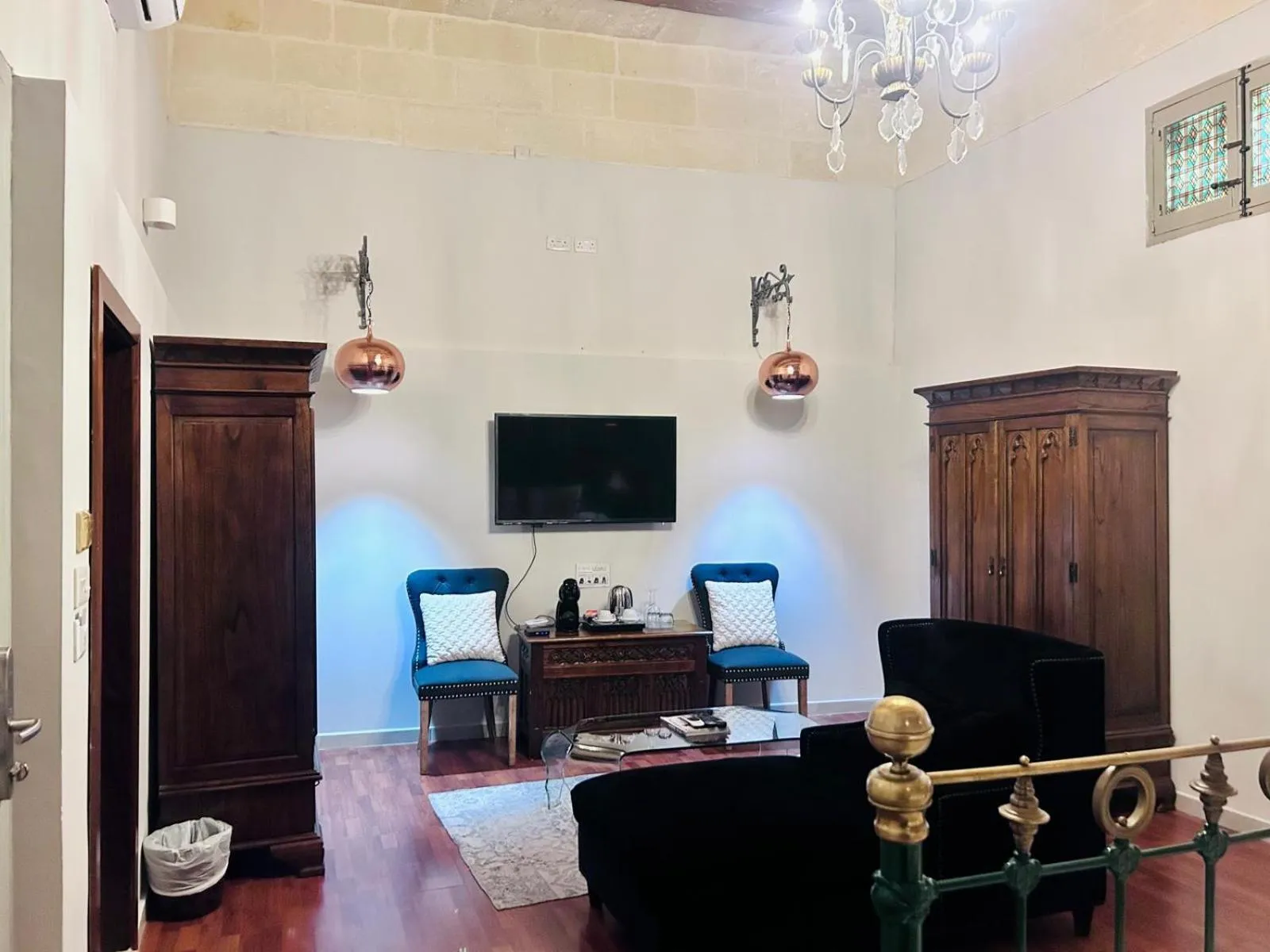 TV and multimedia in Casa Birmula Boutique Hotel