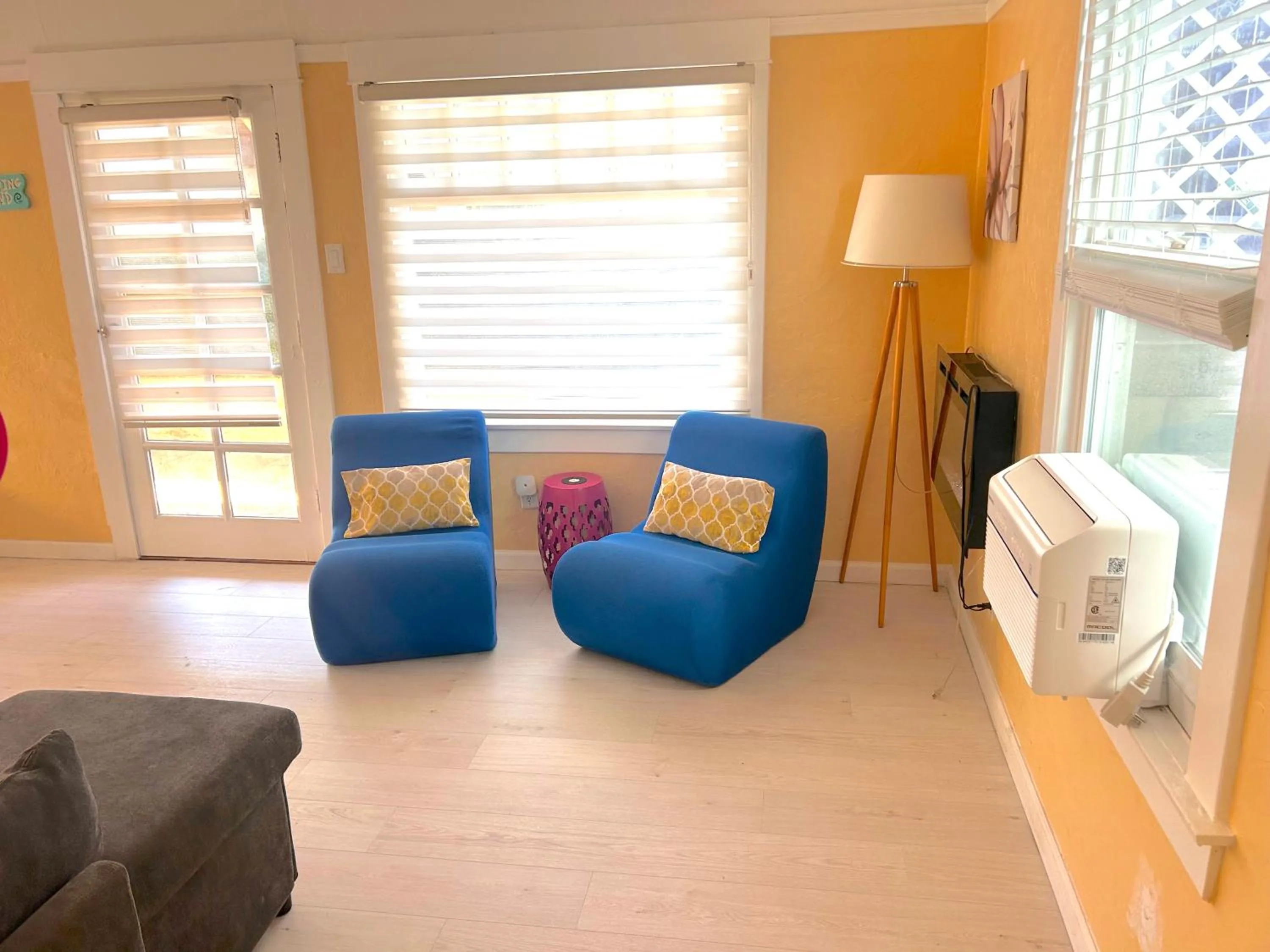 Seating area in Casa San Diego - Spacious Getaway with Backyard, Firepit, Kid Zone