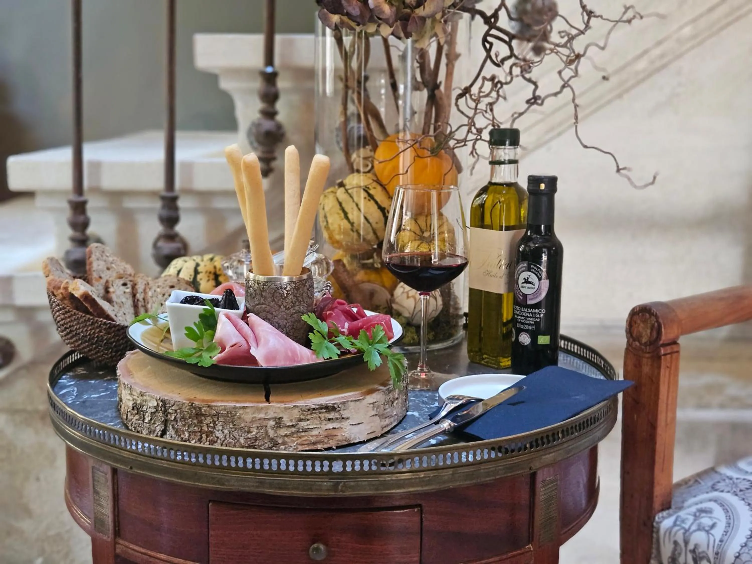 Lunch in La Divine Comédie-Suites Deluxe