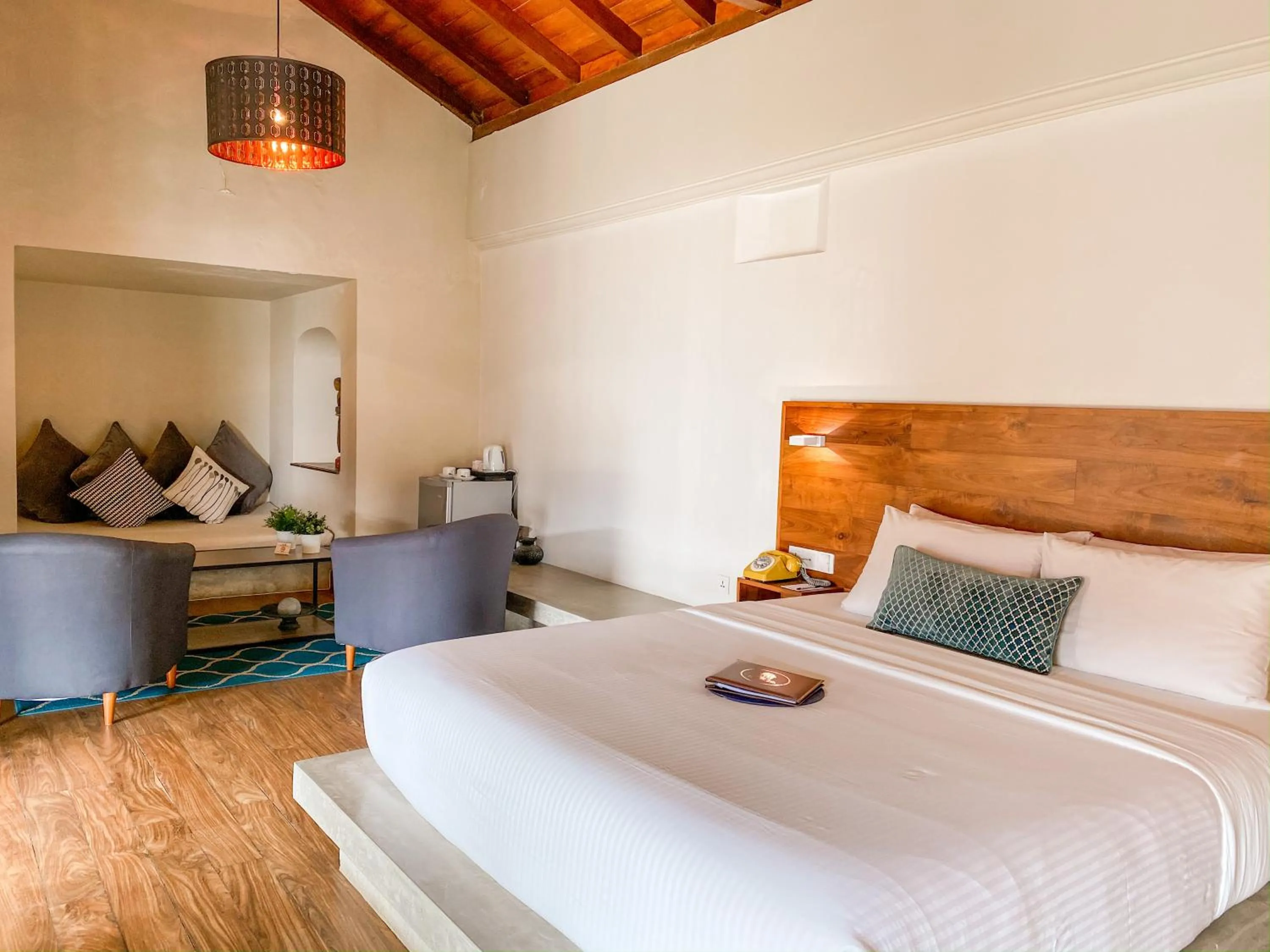 Photo of the whole room, Bed in The Bartizan Galle Fort