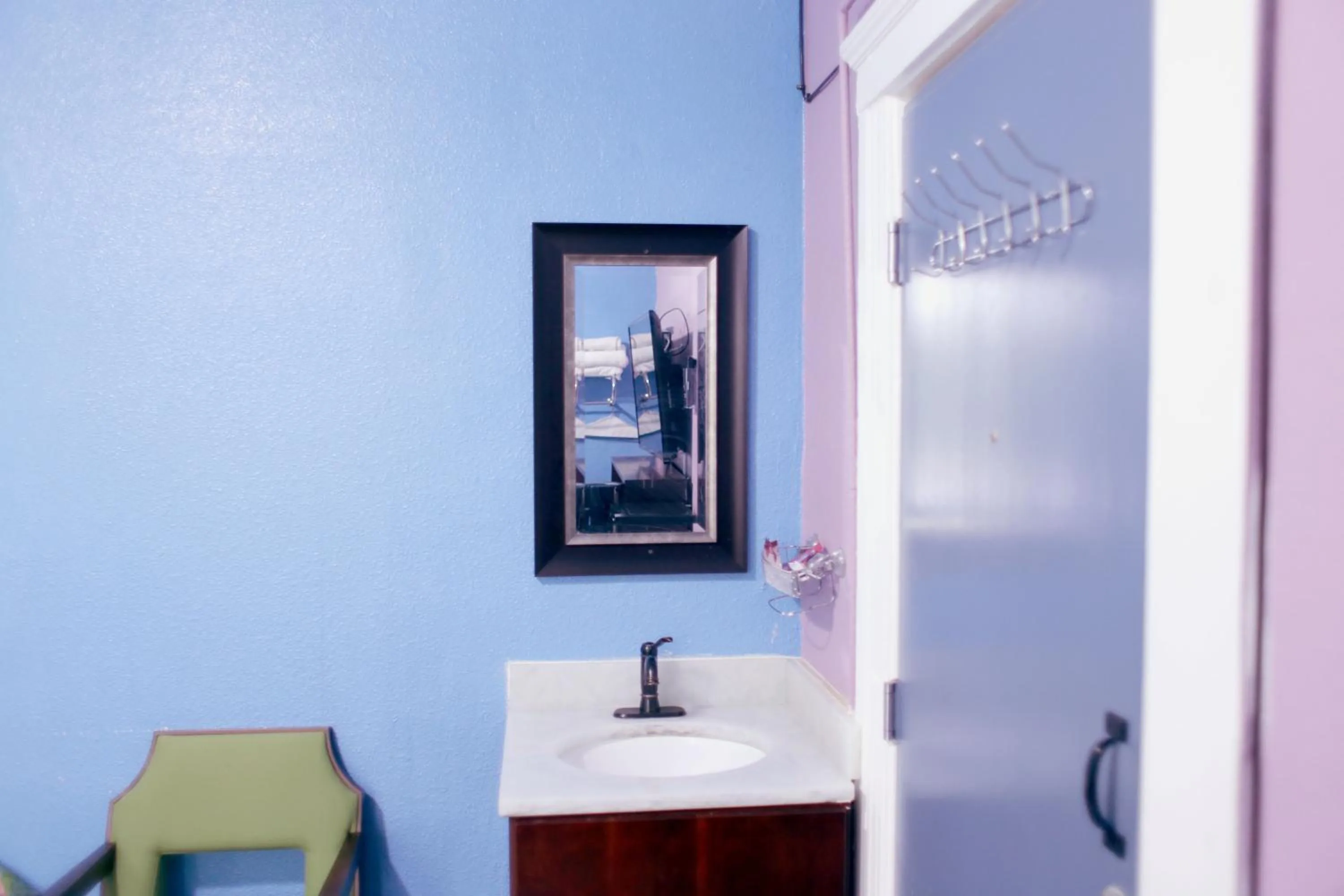 Bathroom in Oak Hotel