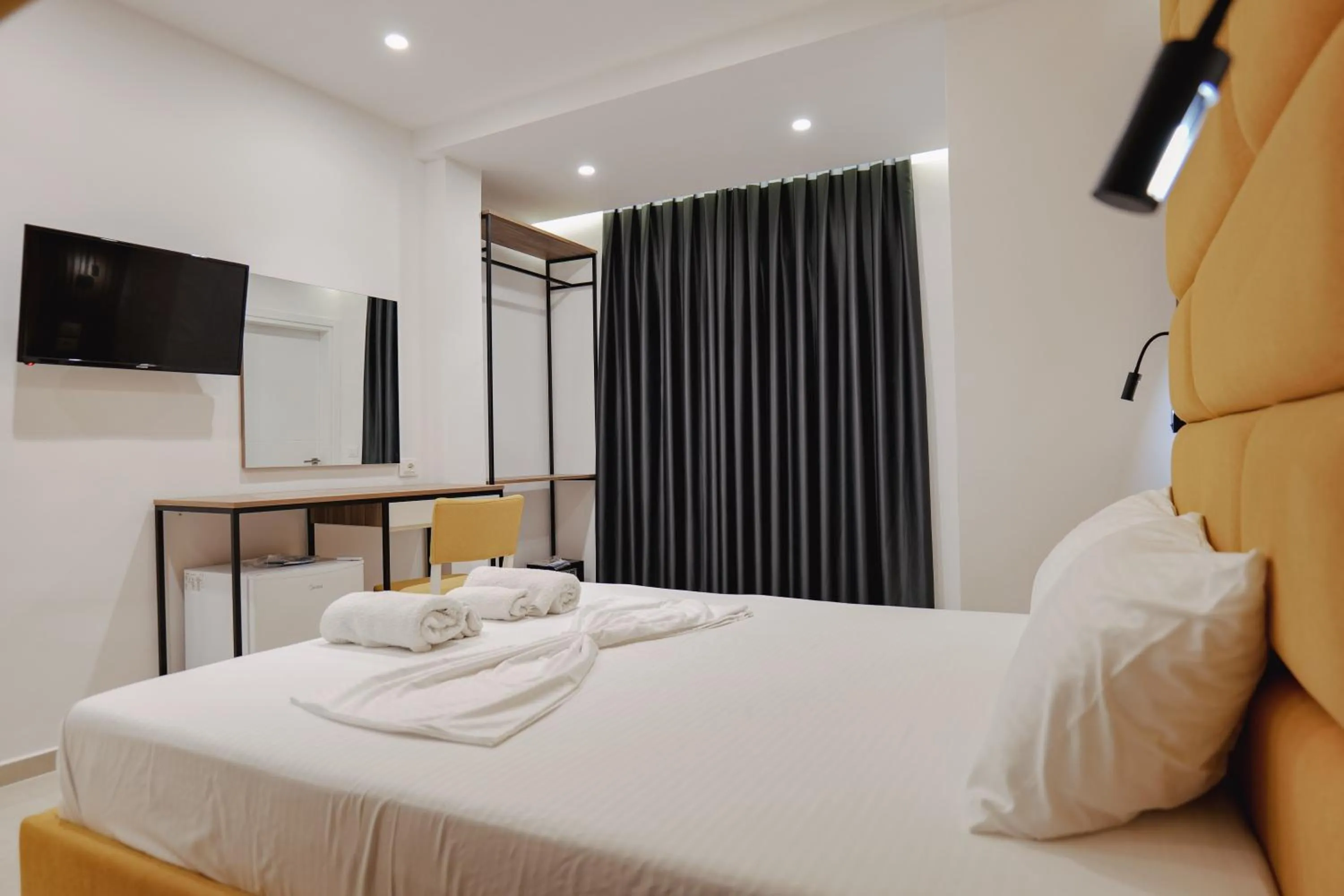 TV and multimedia, Bed in Vila Shpetimi