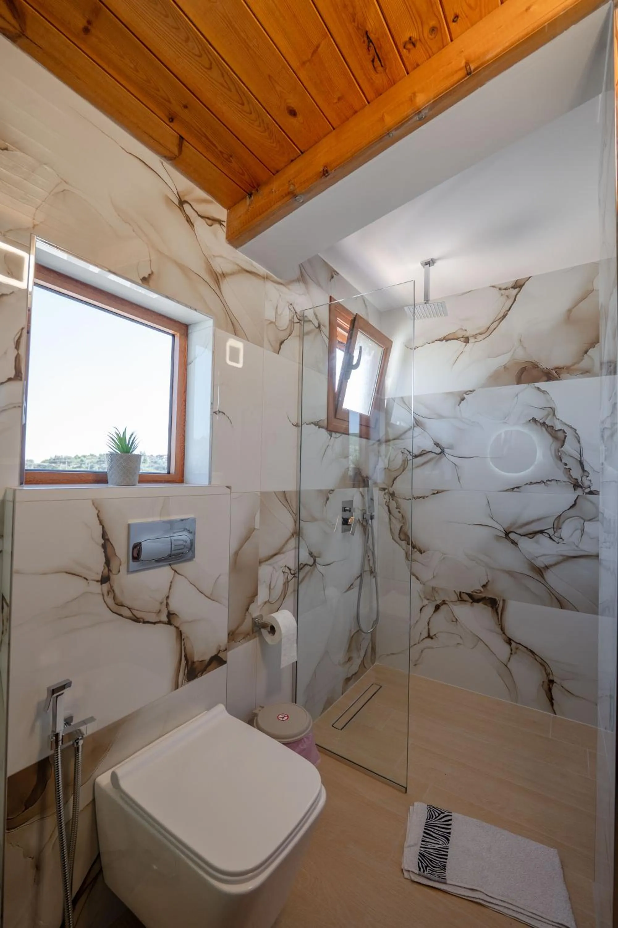 Bathroom in Vila Shpetimi