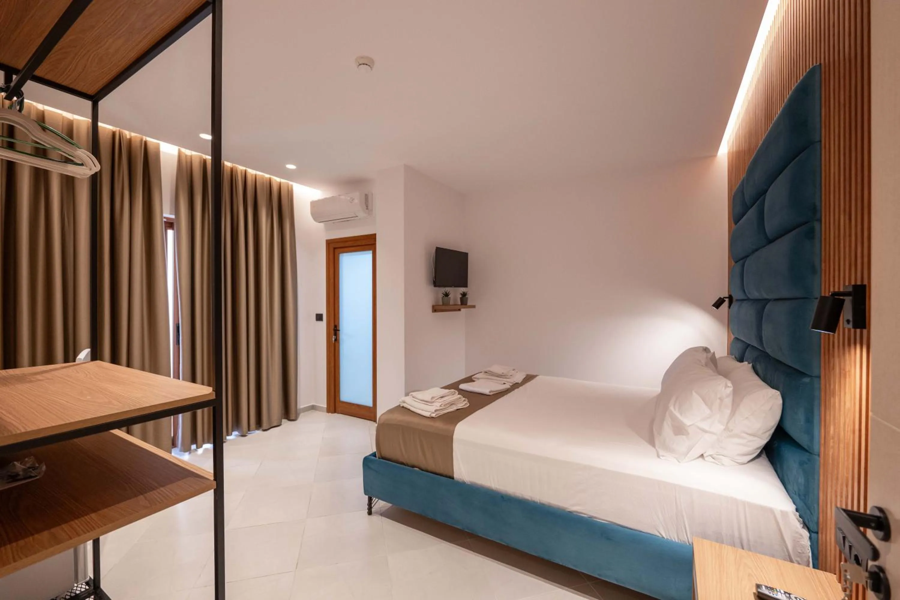 Bed in Vila Shpetimi