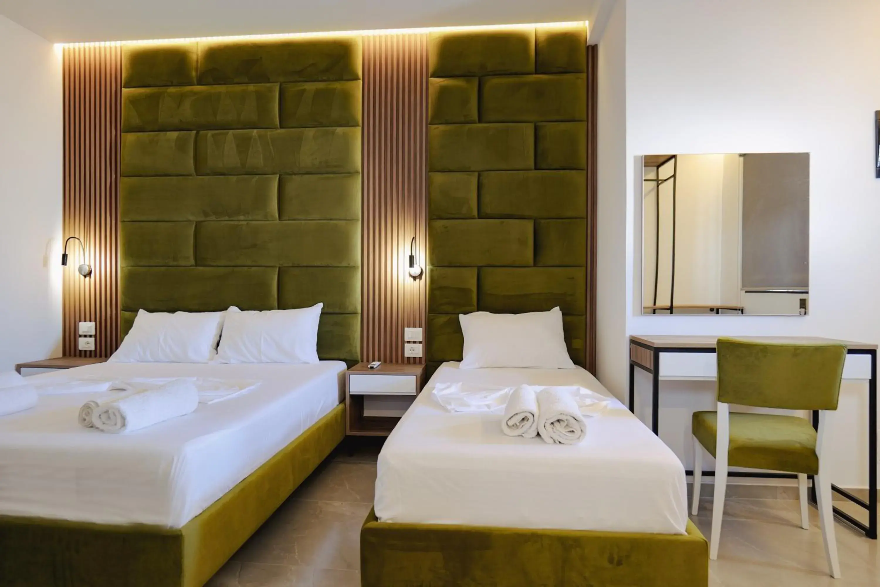 Deluxe Triple Room in Vila Shpetimi Deluxe Triple Room in Vila Shpetimi