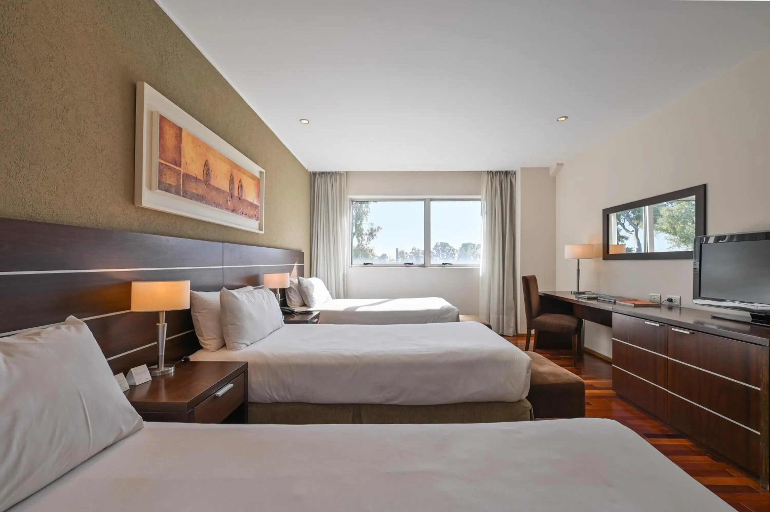 Photo of the whole room, Bed in Orfeo Suites Cordoba