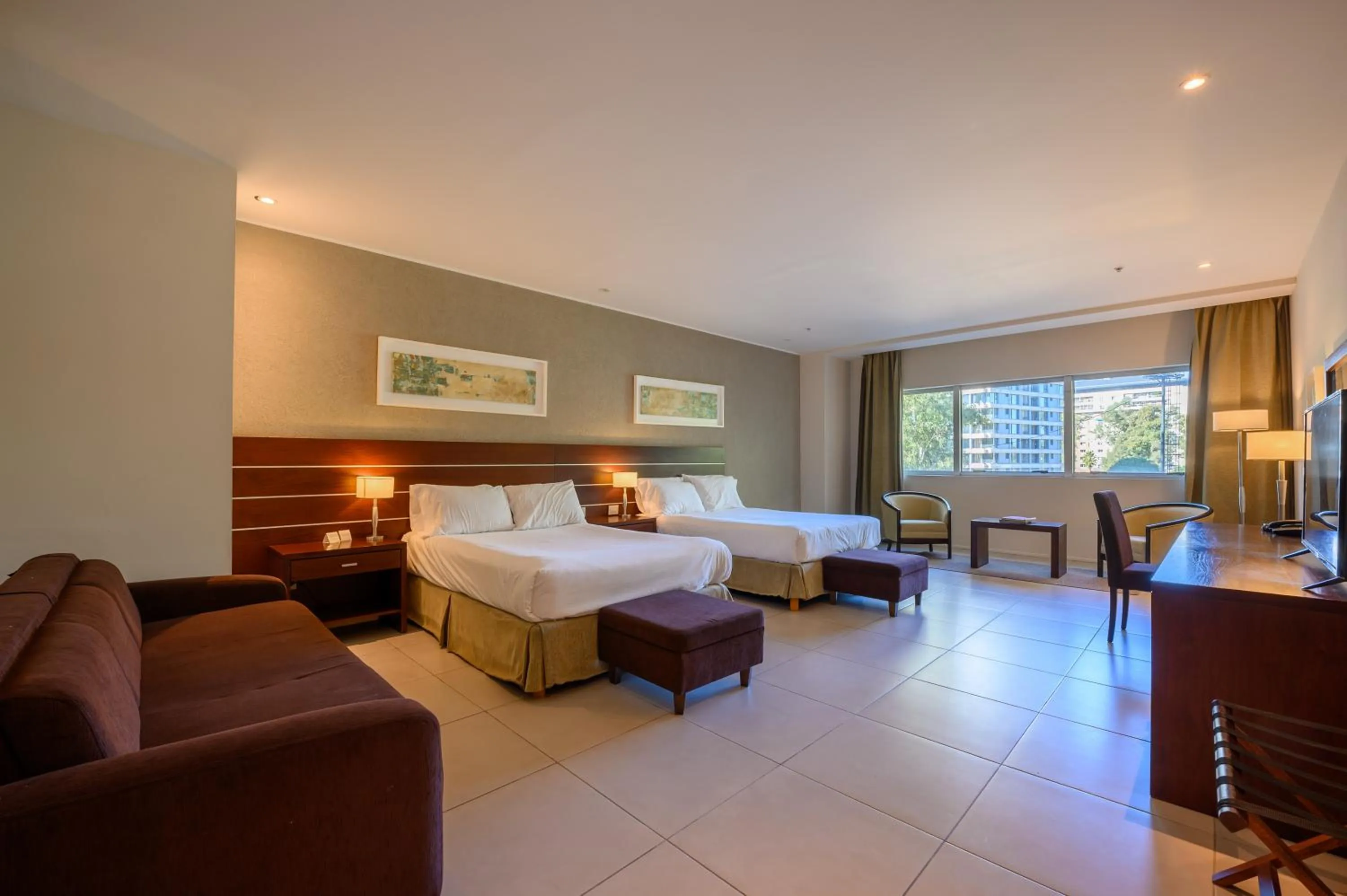 Photo of the whole room, Bed in Orfeo Suites Cordoba