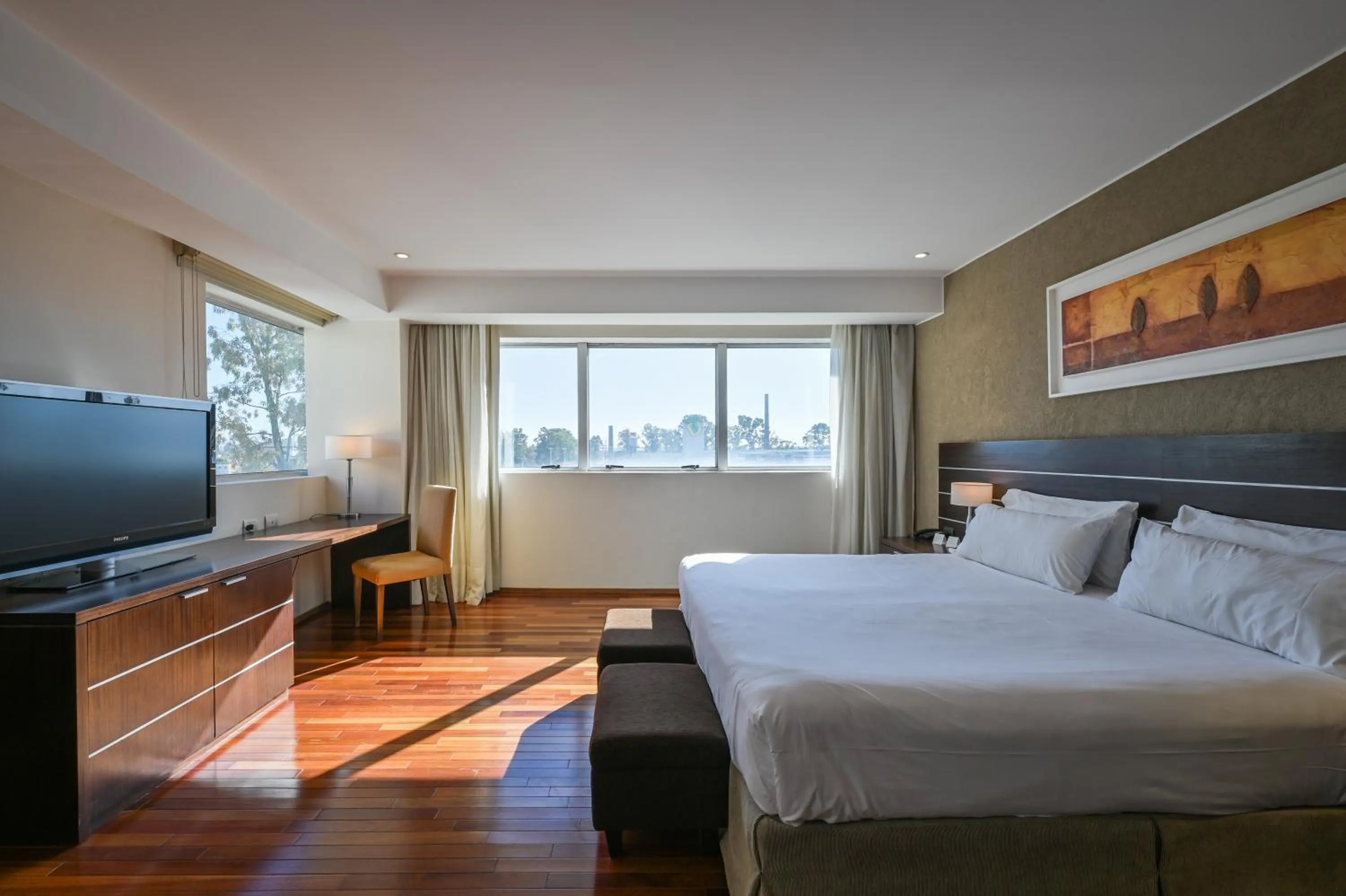 Photo of the whole room, Bed in Orfeo Suites Cordoba