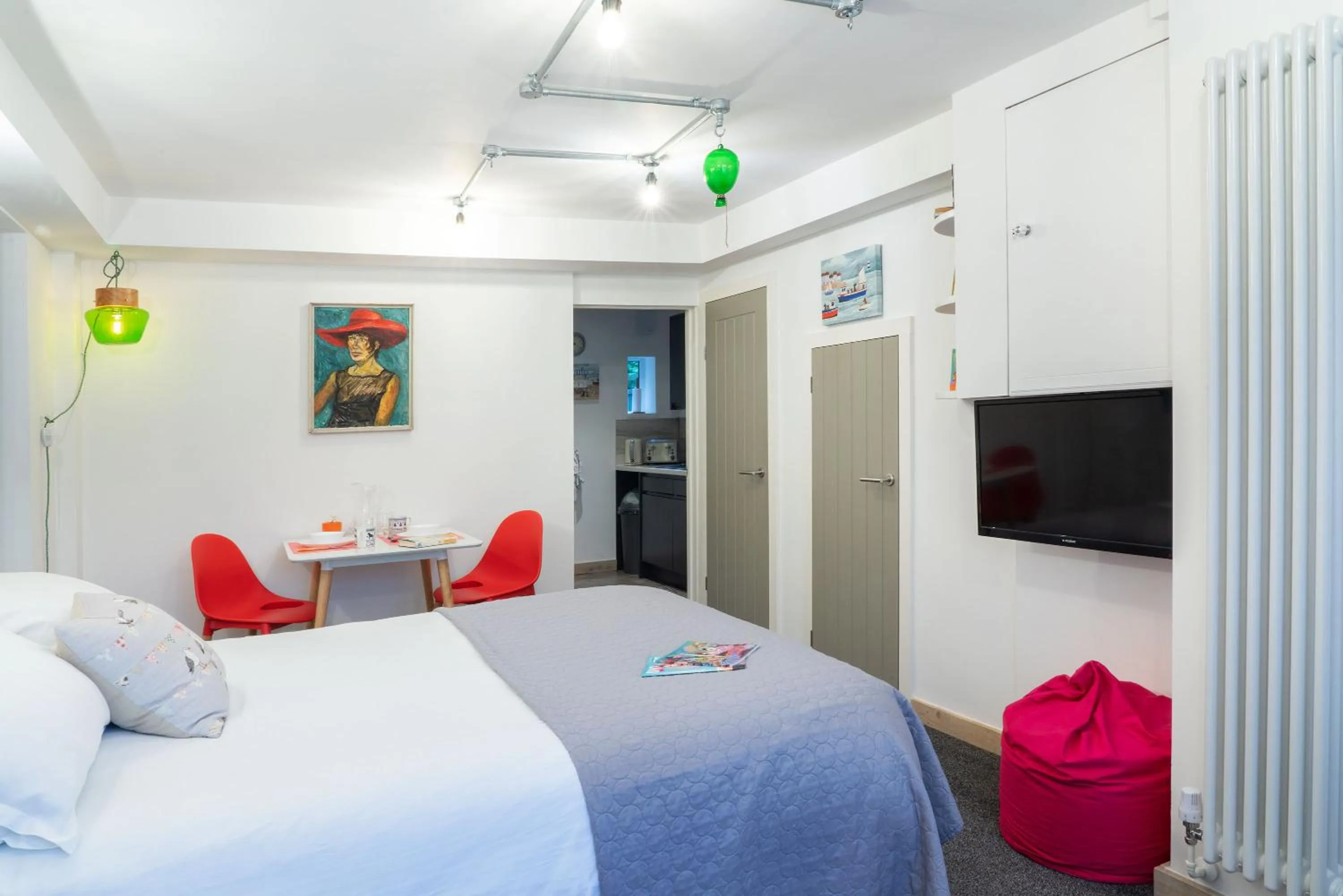 Bed in The Studio @ 93 Bernard Rd