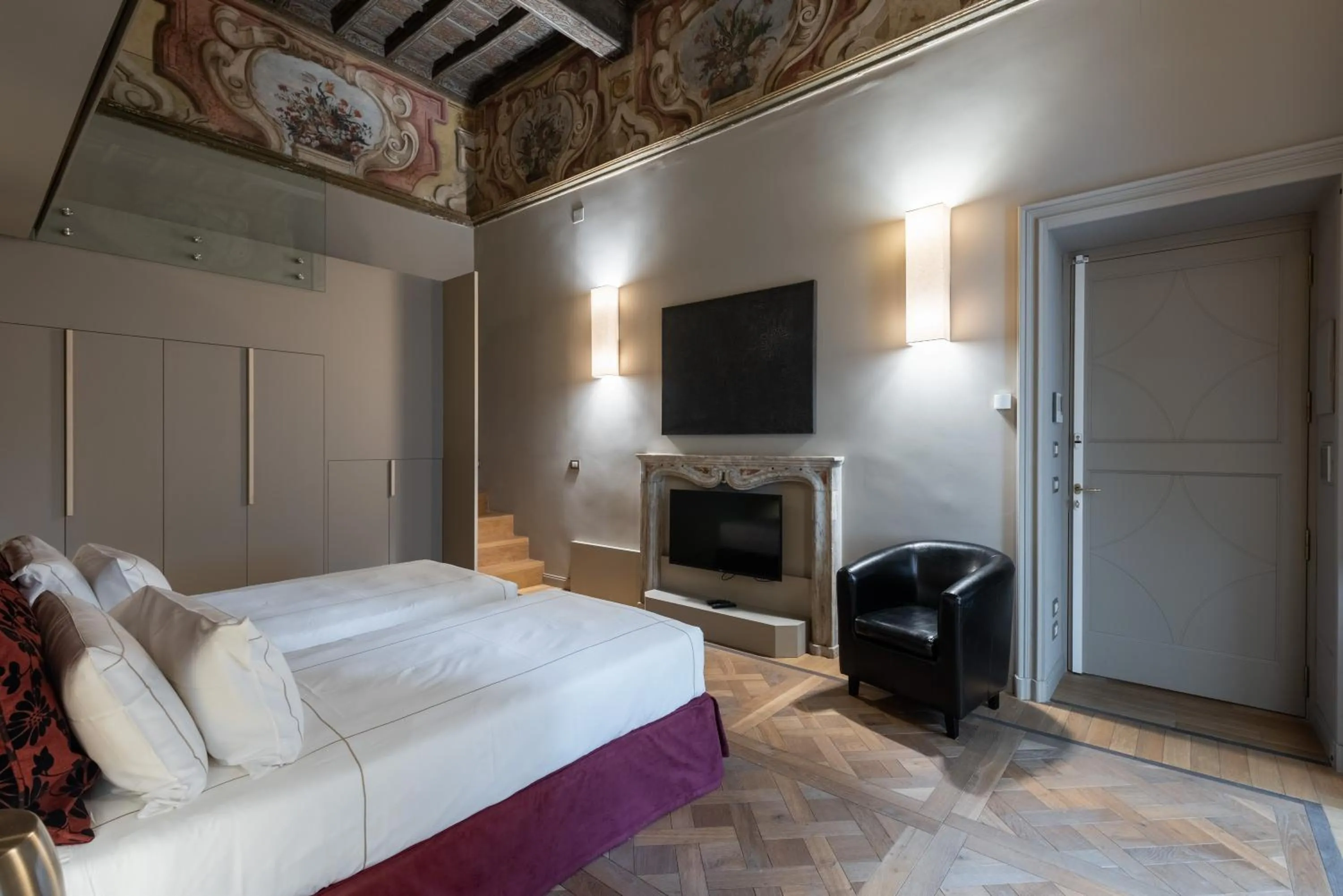 TV and multimedia, Bed in Palazzo Del Carretto-Art Apartments and Guesthouse