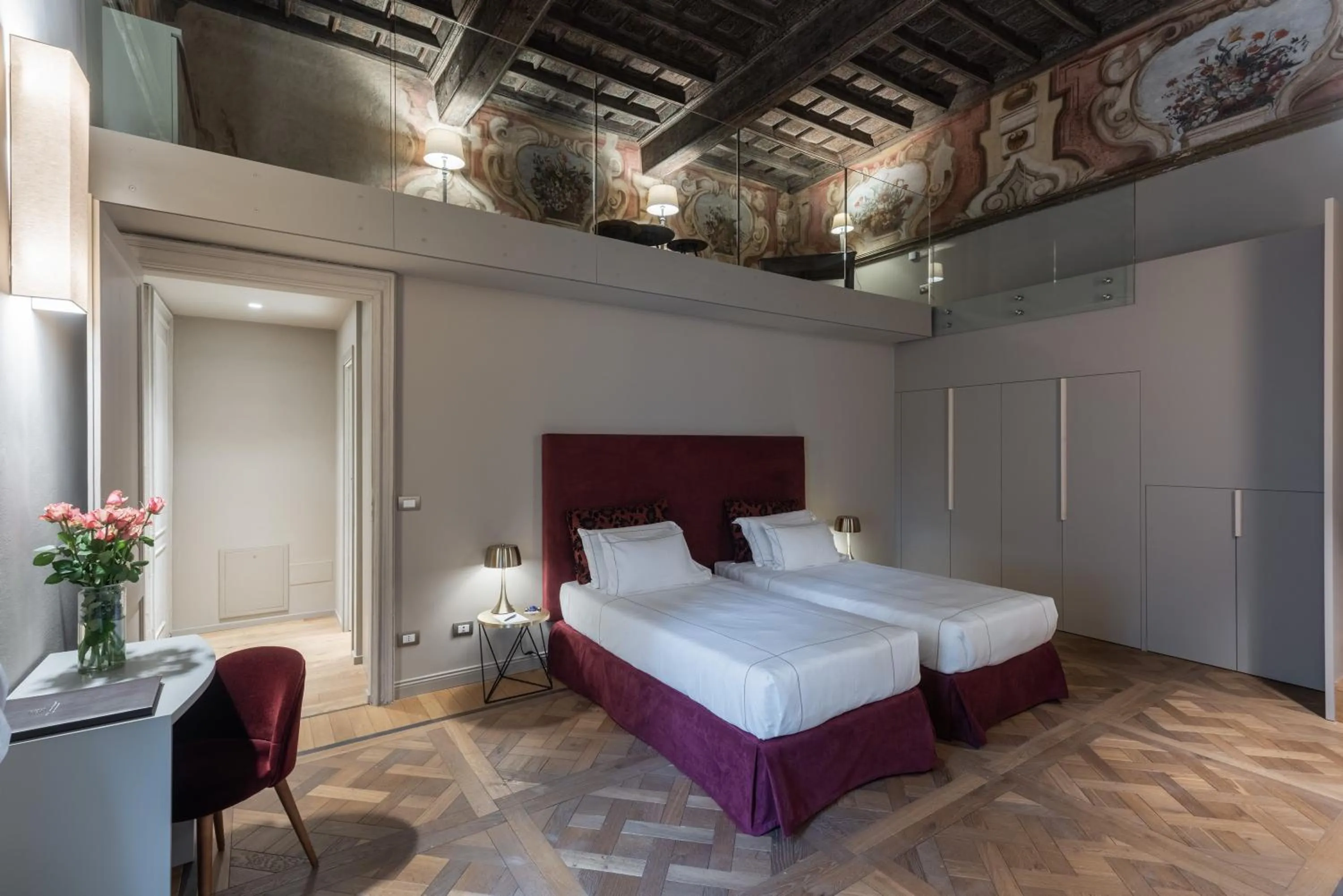 Bed in Palazzo Del Carretto-Art Apartments and Guesthouse