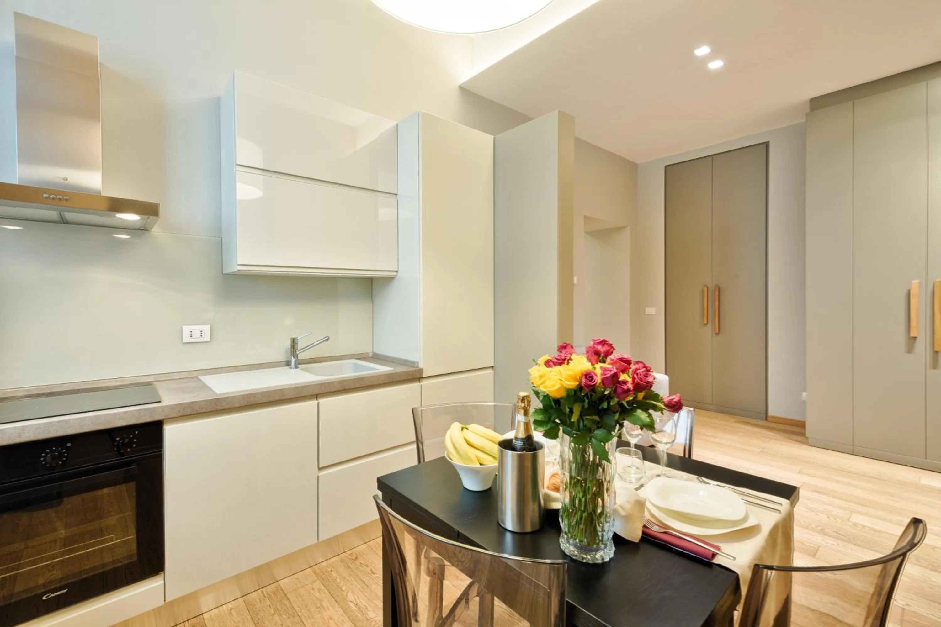 Kitchen or kitchenette in Palazzo Del Carretto-Art Apartments and Guesthouse