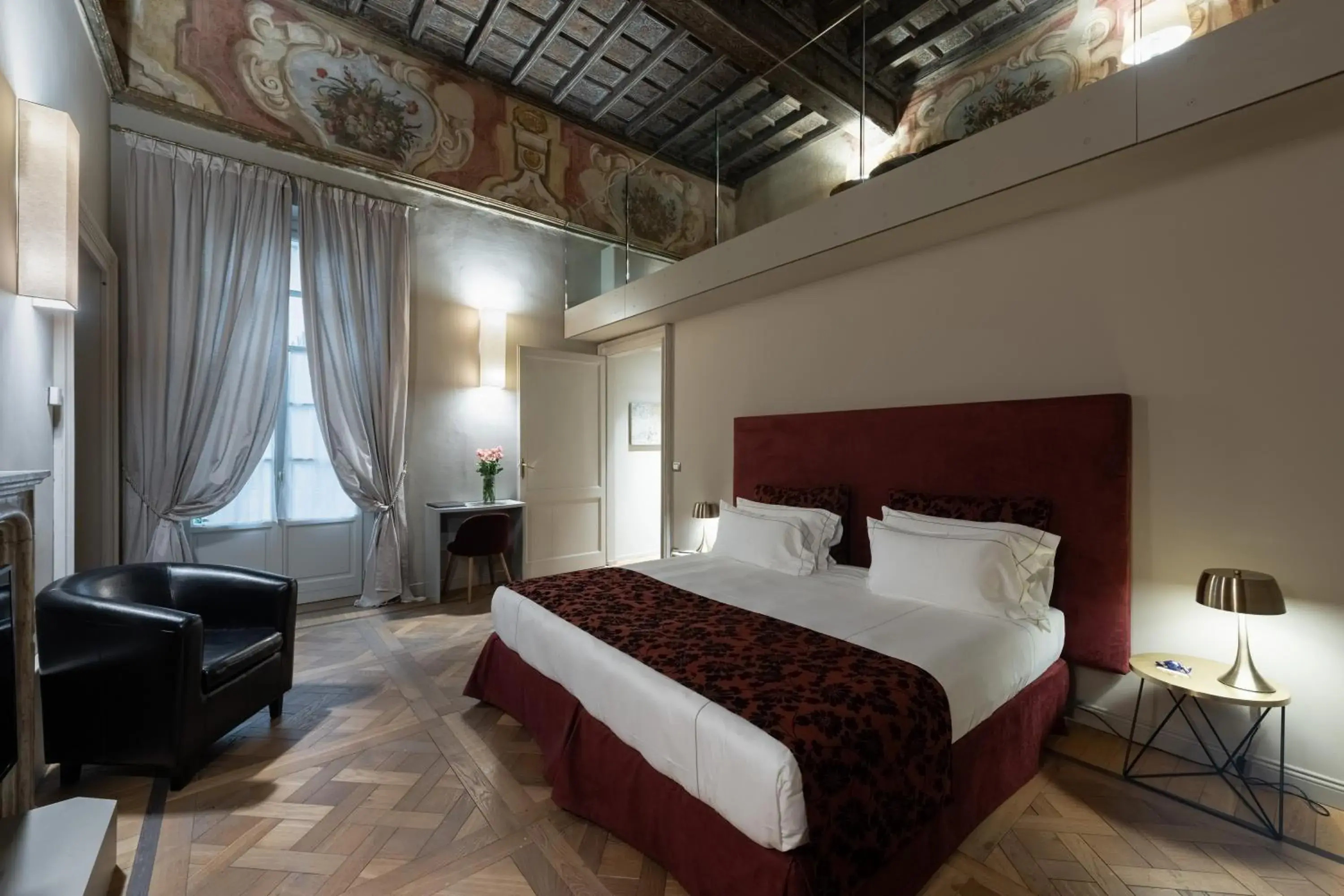 Deluxe Double or Twin Room in Palazzo Del Carretto-Art Apartments and Guesthouse Deluxe Double or Twin Room in Palazzo Del Carretto-Art Apartments and Guesthouse