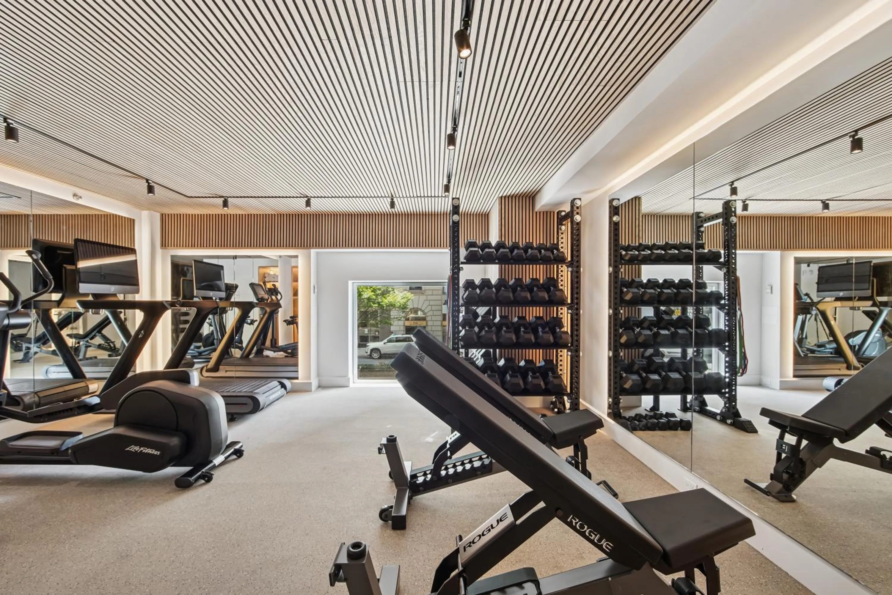 Fitness centre/facilities in Hotel Park Ave NYC