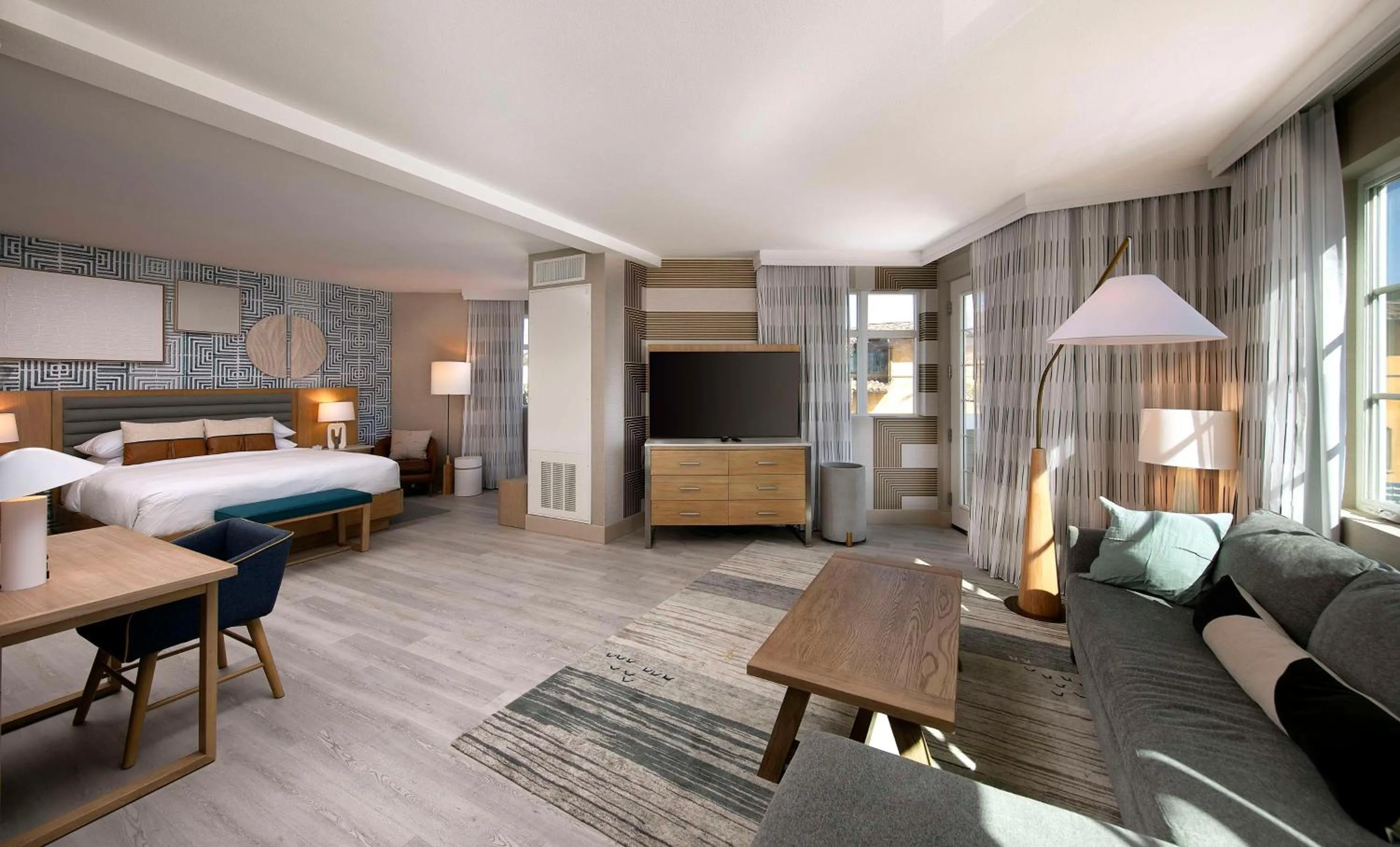 Bed in Inn at the Pier Pismo Beach, Curio Collection by Hilton