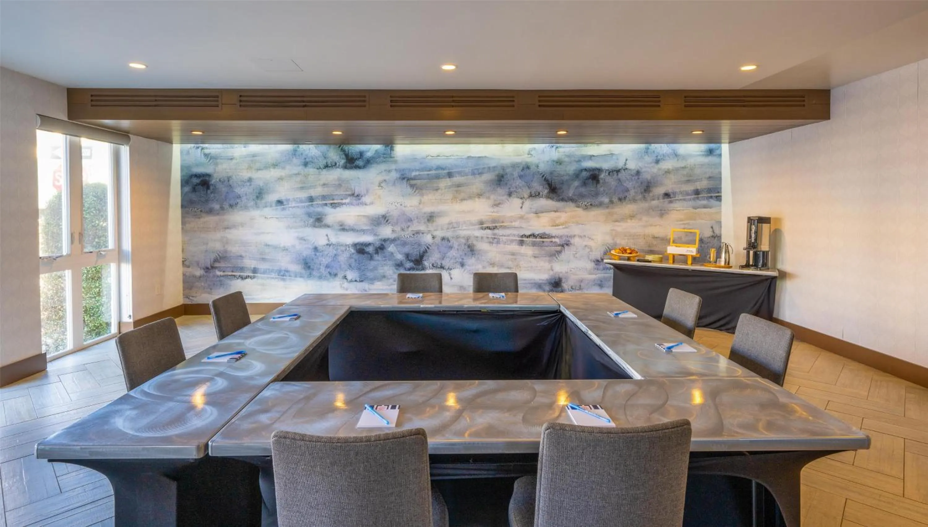Meeting/conference room in Inn at the Pier Pismo Beach, Curio Collection by Hilton