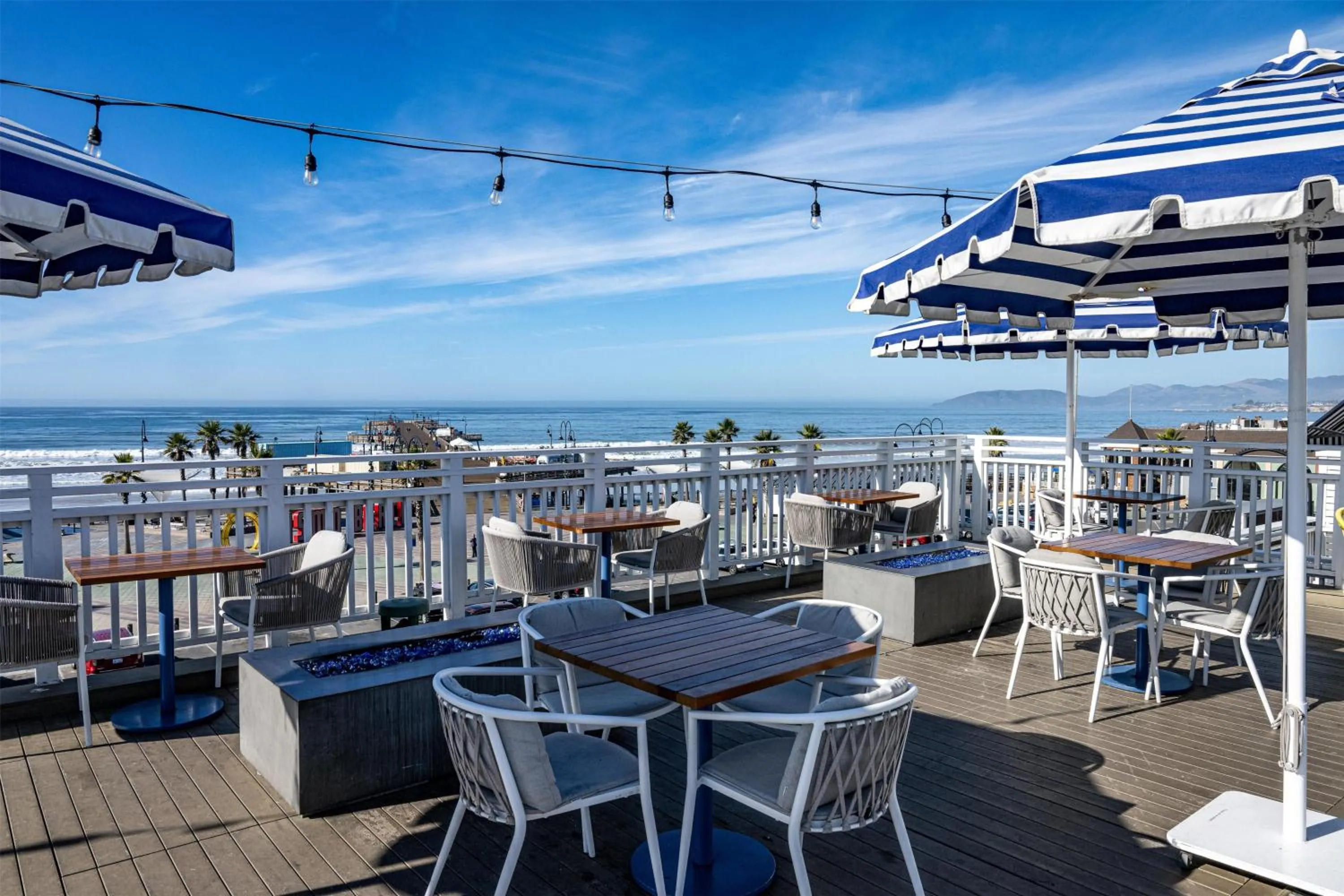 Restaurant/places to eat in Inn at the Pier Pismo Beach, Curio Collection by Hilton