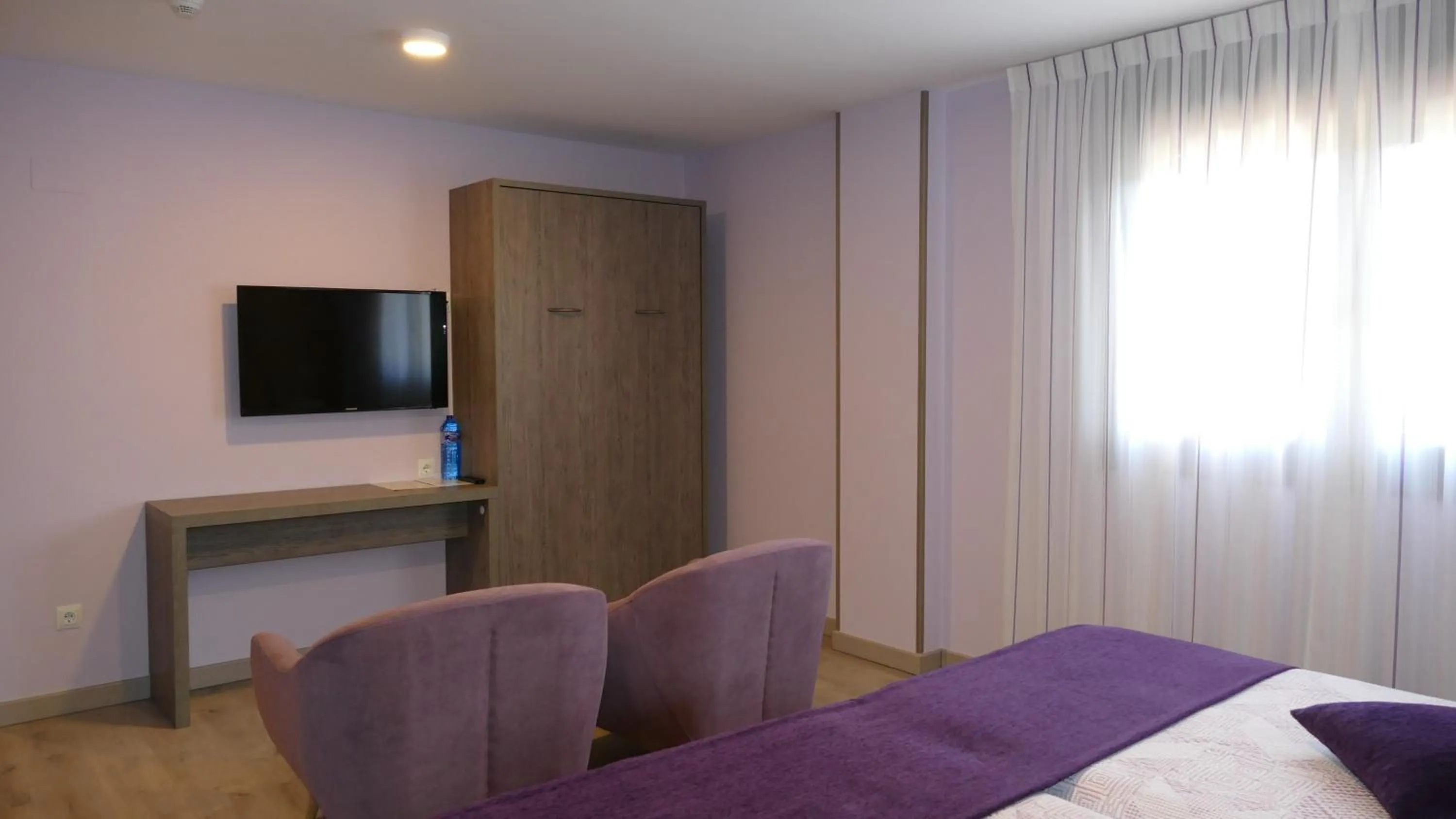 Photo of the whole room, Bed in Hotel Rural El Nido de Pinares