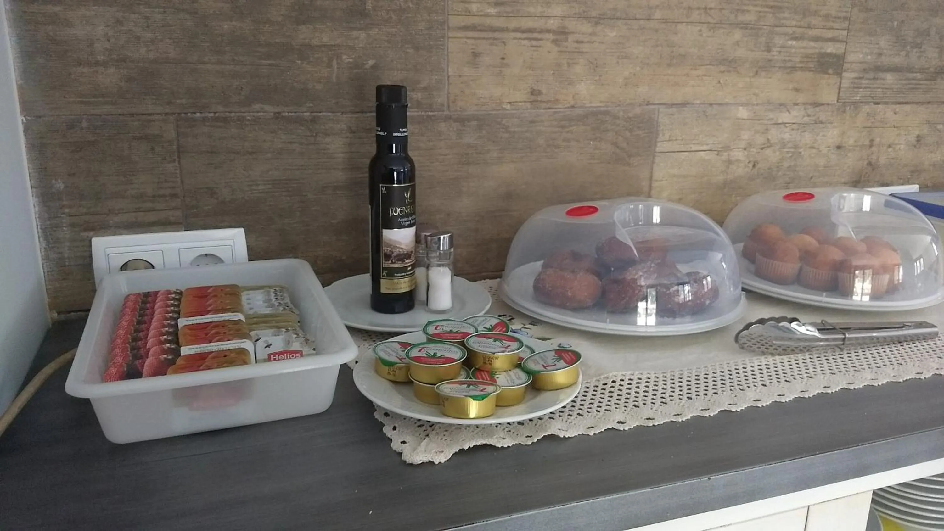 Buffet breakfast in Hotel Rural El Nido de Pinares