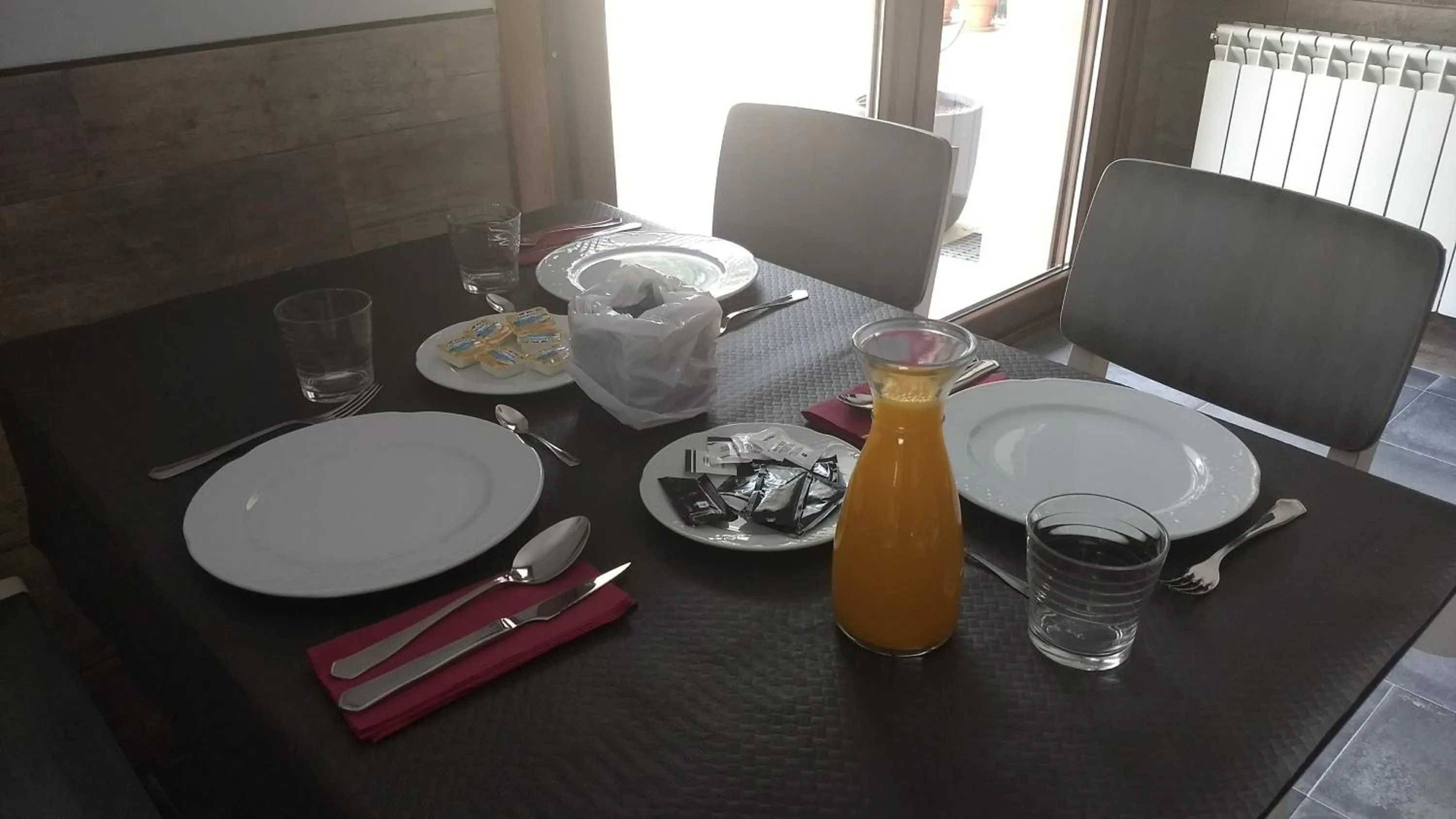 Buffet breakfast in Hotel Rural El Nido de Pinares