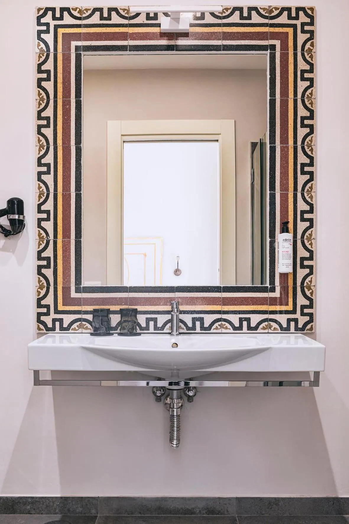 Bathroom in La Smorfia