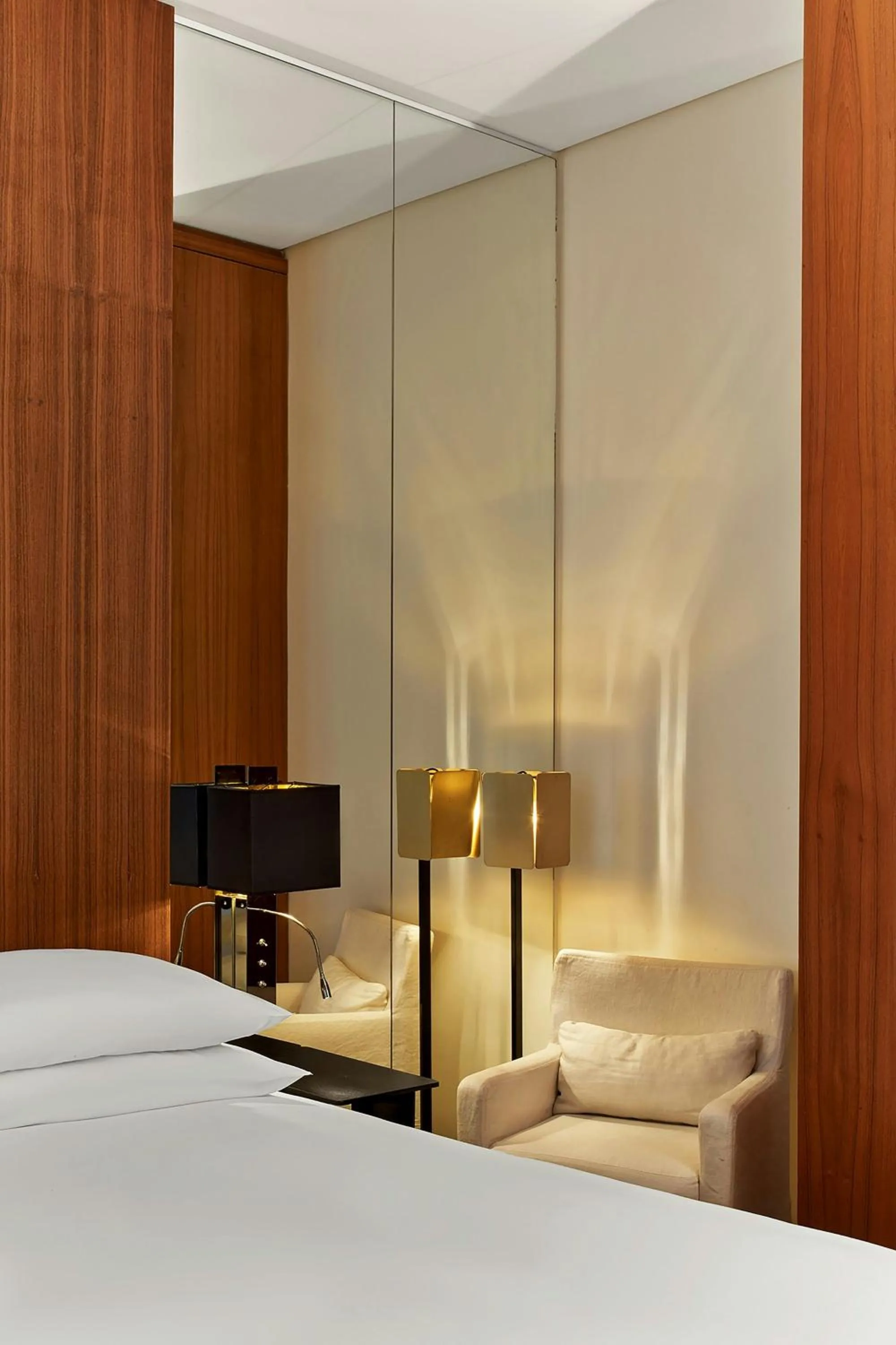 Photo of the whole room, Bed in Le Metropolitan, Paris Tour Eiffel, a Tribute Portfolio Hotel