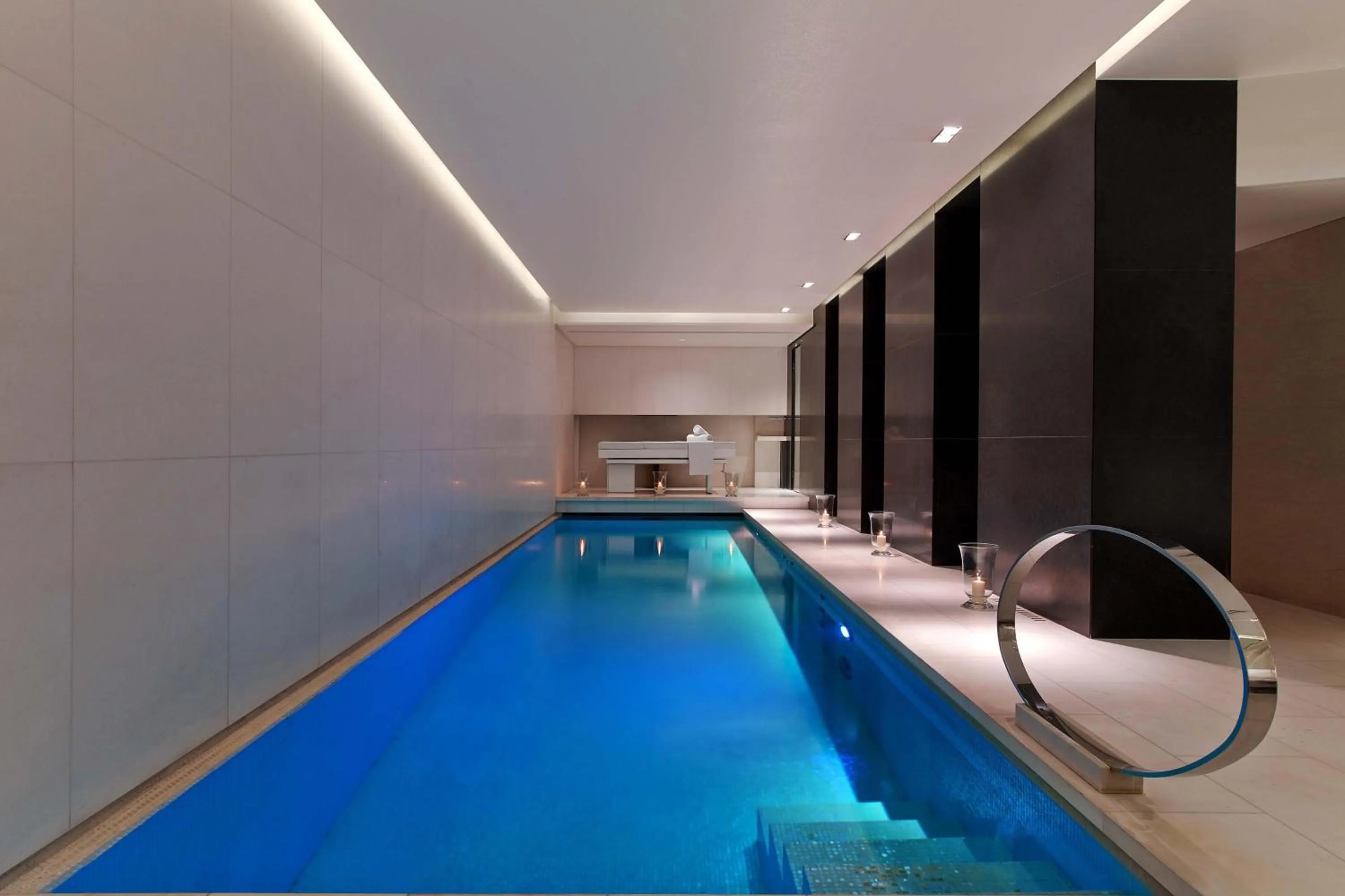 Swimming pool in Le Metropolitan, Paris Tour Eiffel, a Tribute Portfolio Hotel