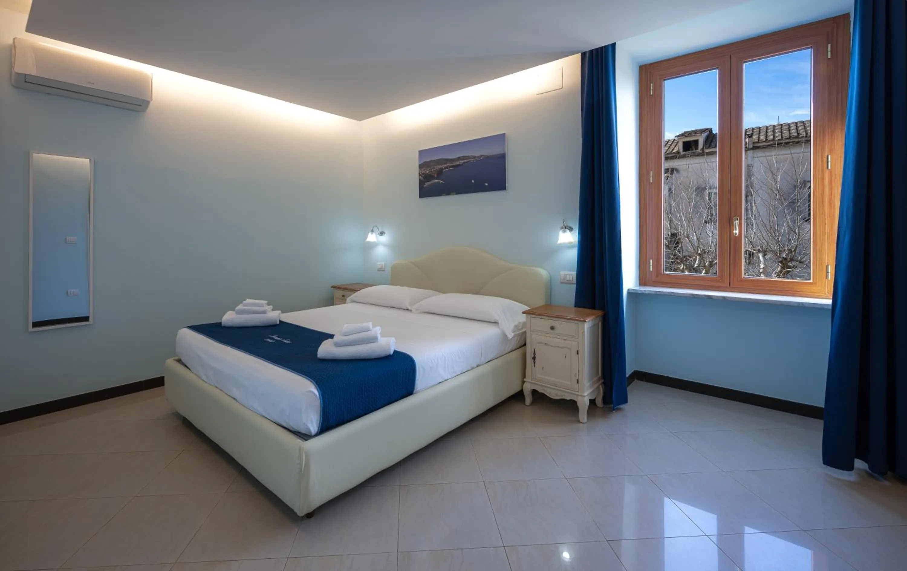 Bed in Sorrento Coast Relais