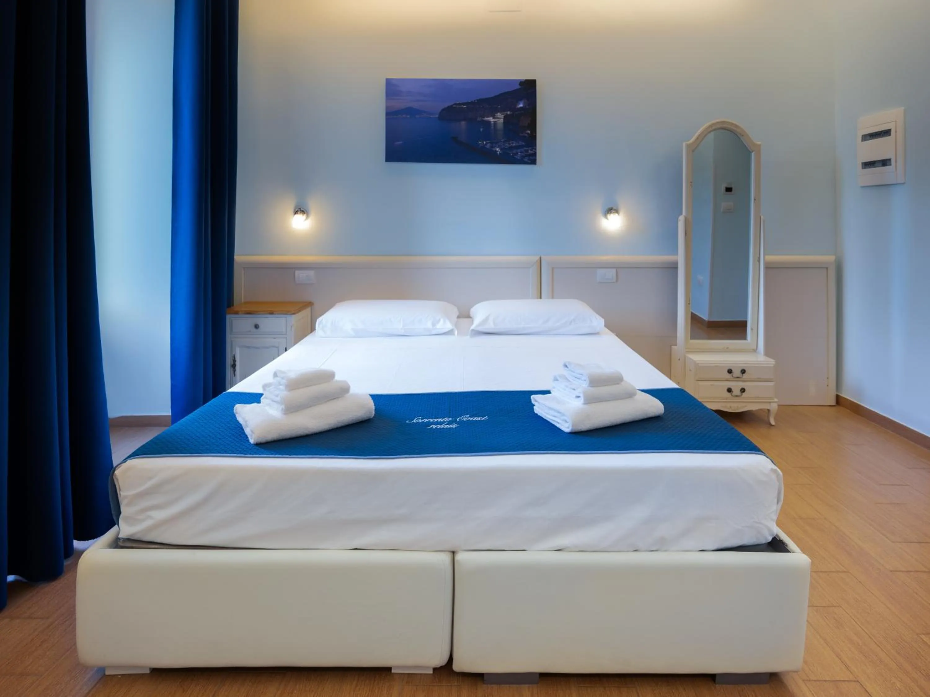 Bed in Sorrento Coast Relais