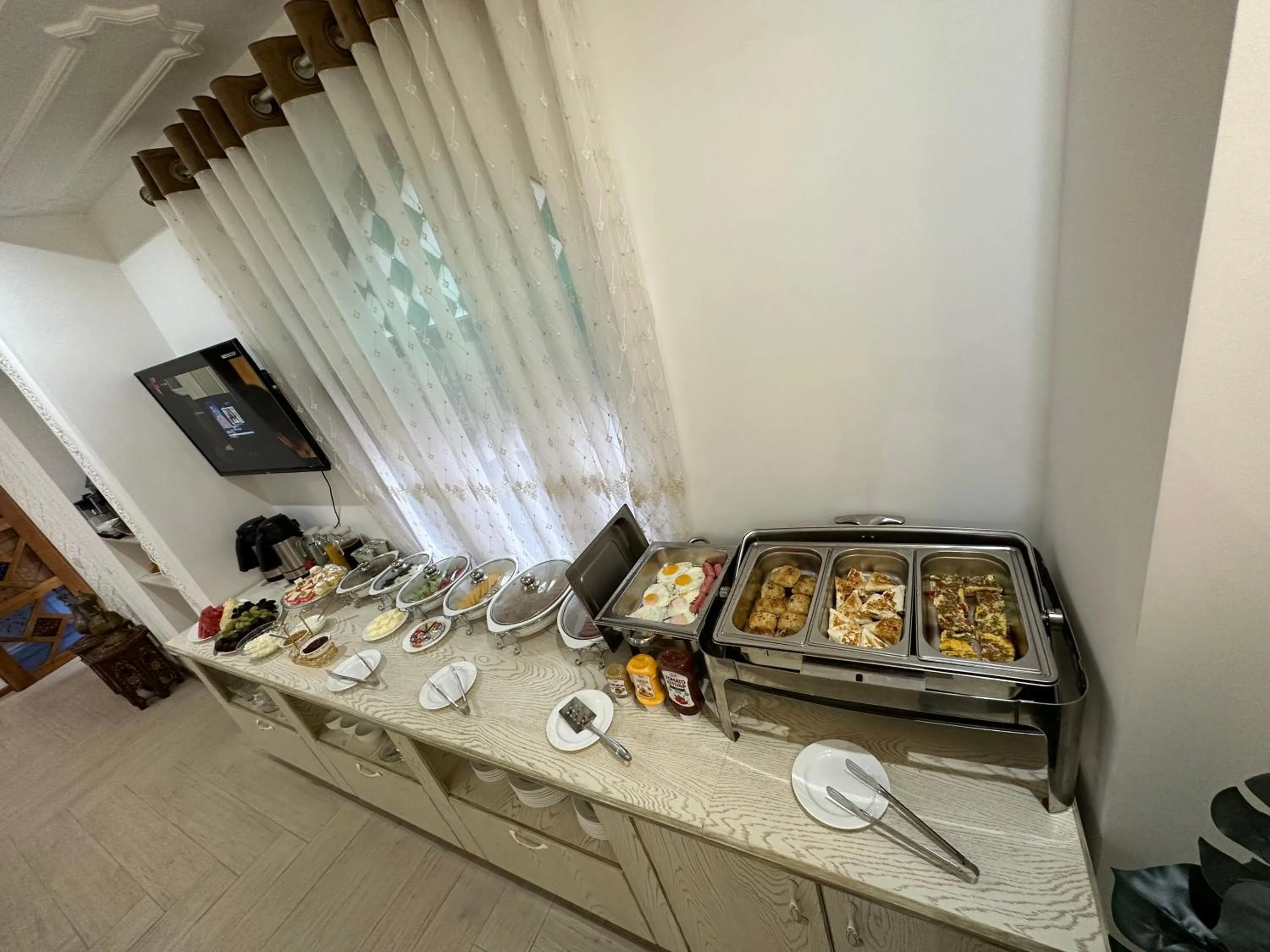 Buffet breakfast in Boutique Safiya