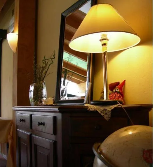 Decorative detail in Hotel Locanda dell'Oca Bianca