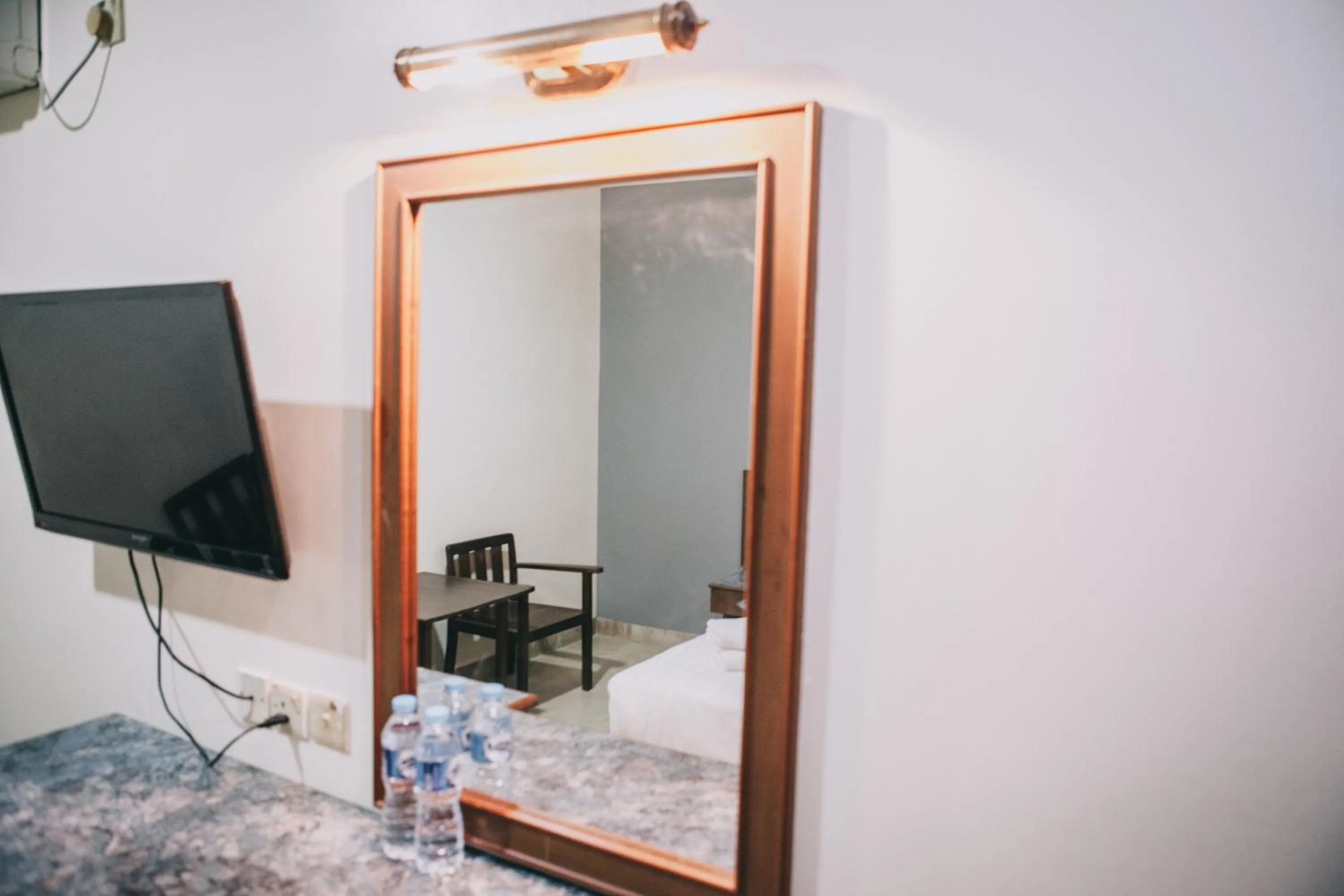 TV/Entertainment Center in Hotel Gloris