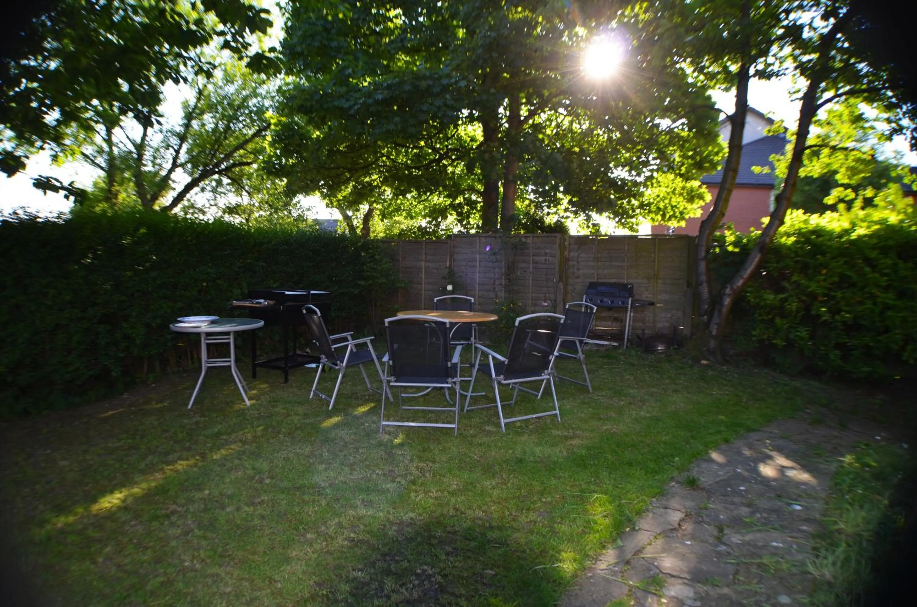 Garden in Queens Guesthouse Manchester