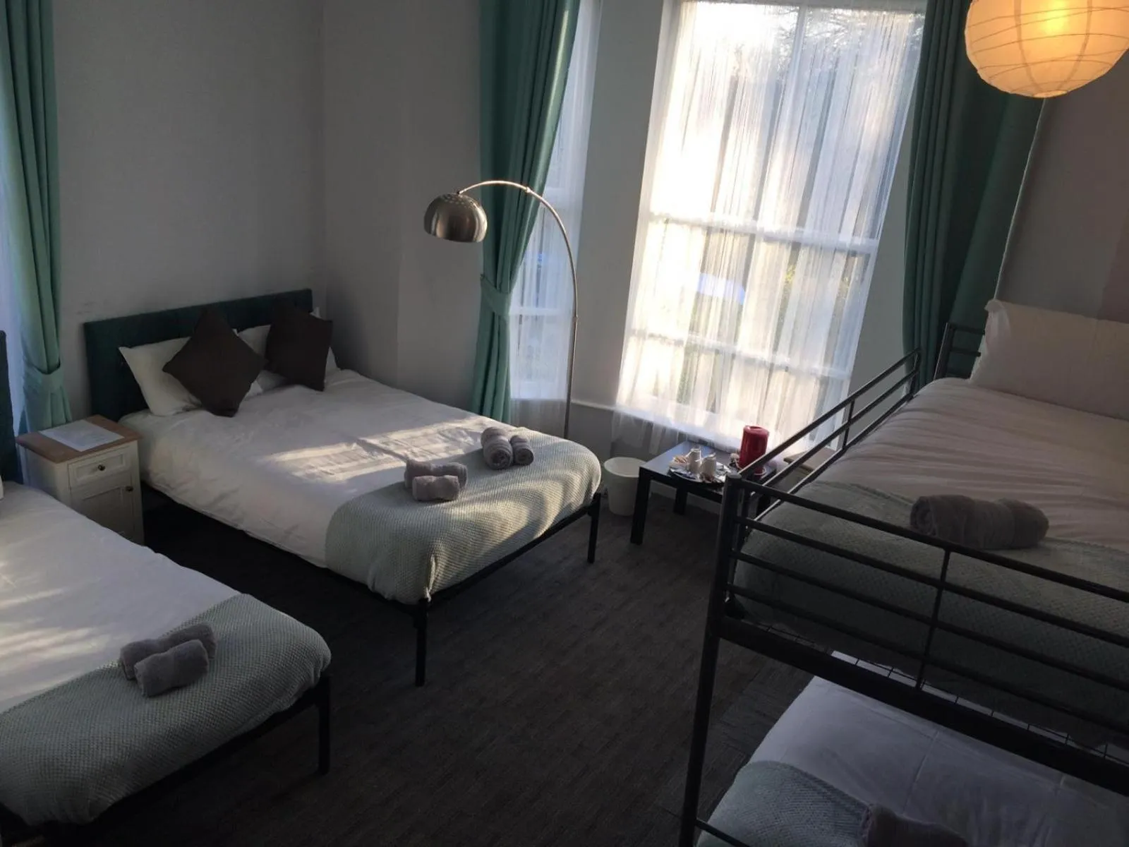 Photo of the whole room, Bed in Queens Guesthouse Manchester