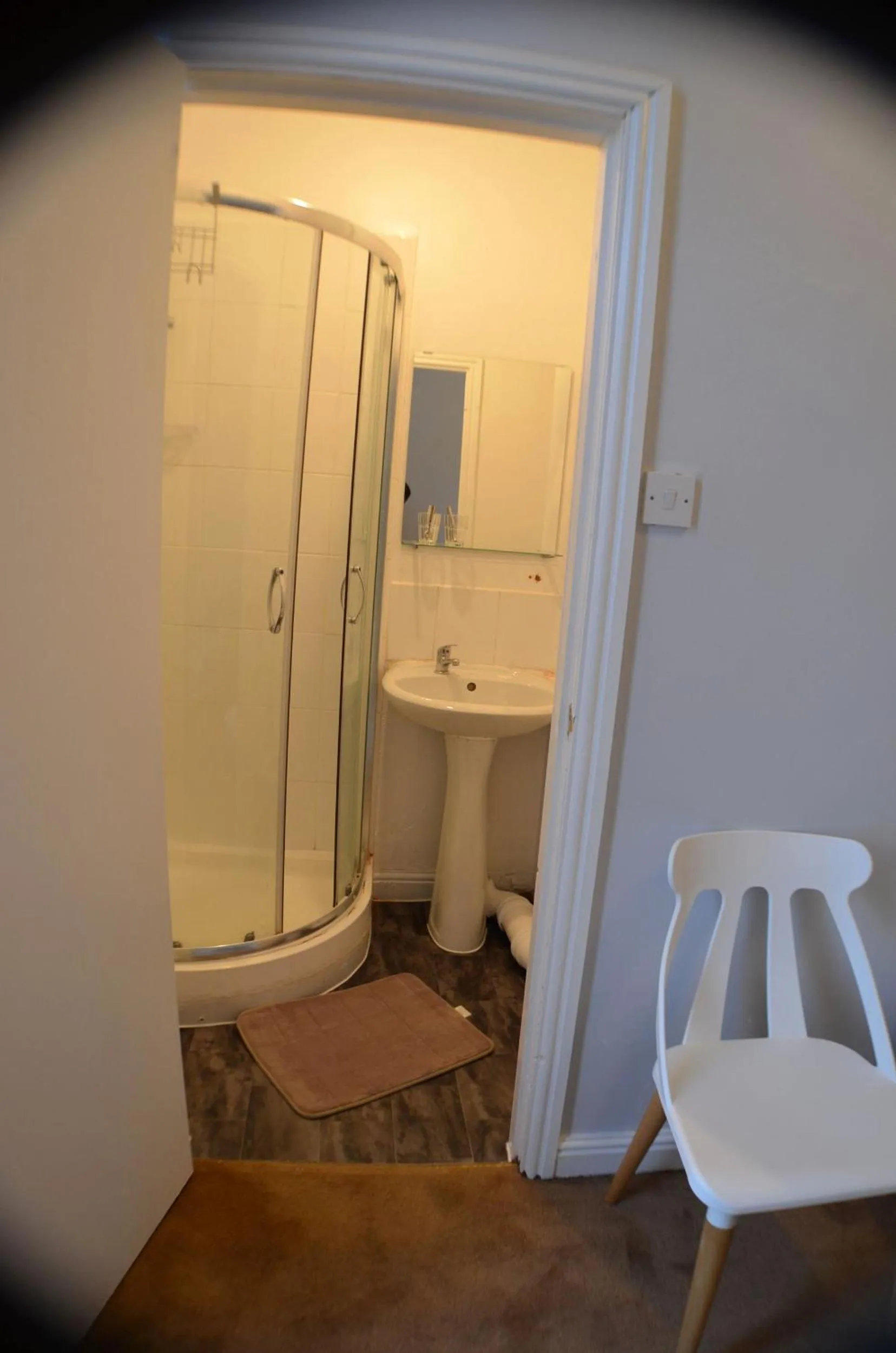 Bathroom in Queens Guesthouse Manchester