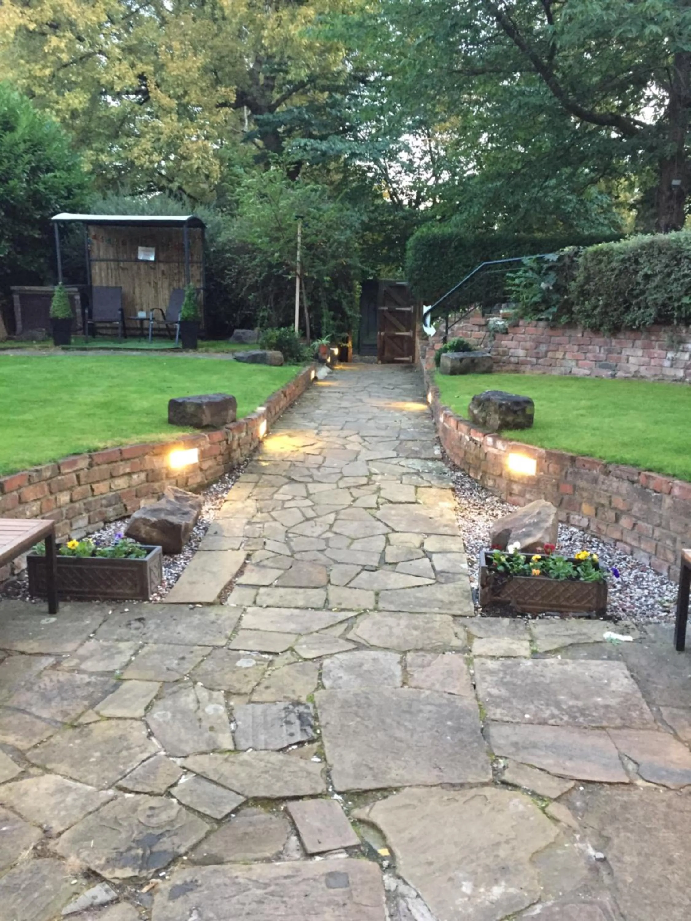 Garden in Queens Guesthouse Manchester