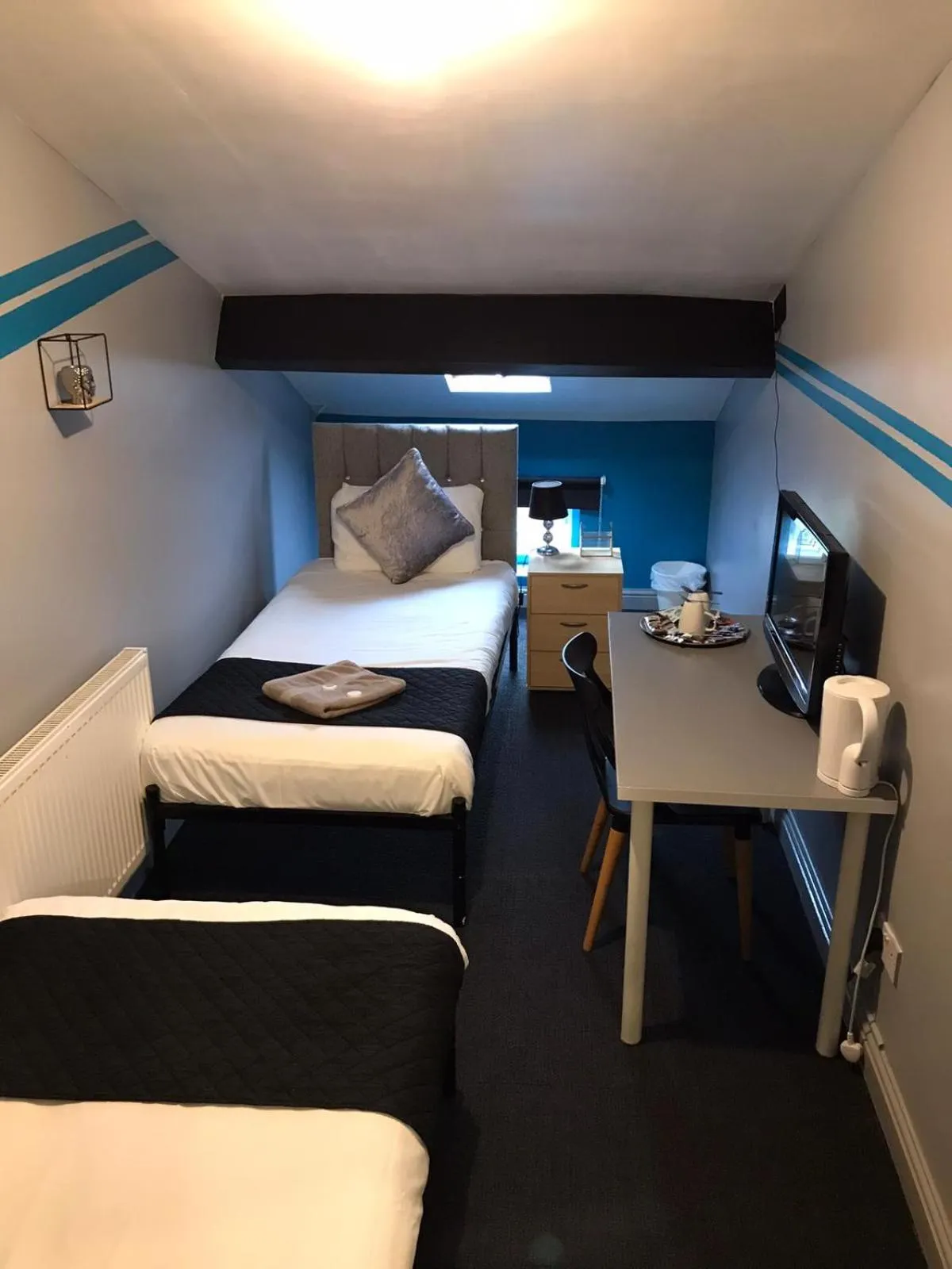 Bedroom, Bed in Queens Guesthouse Manchester