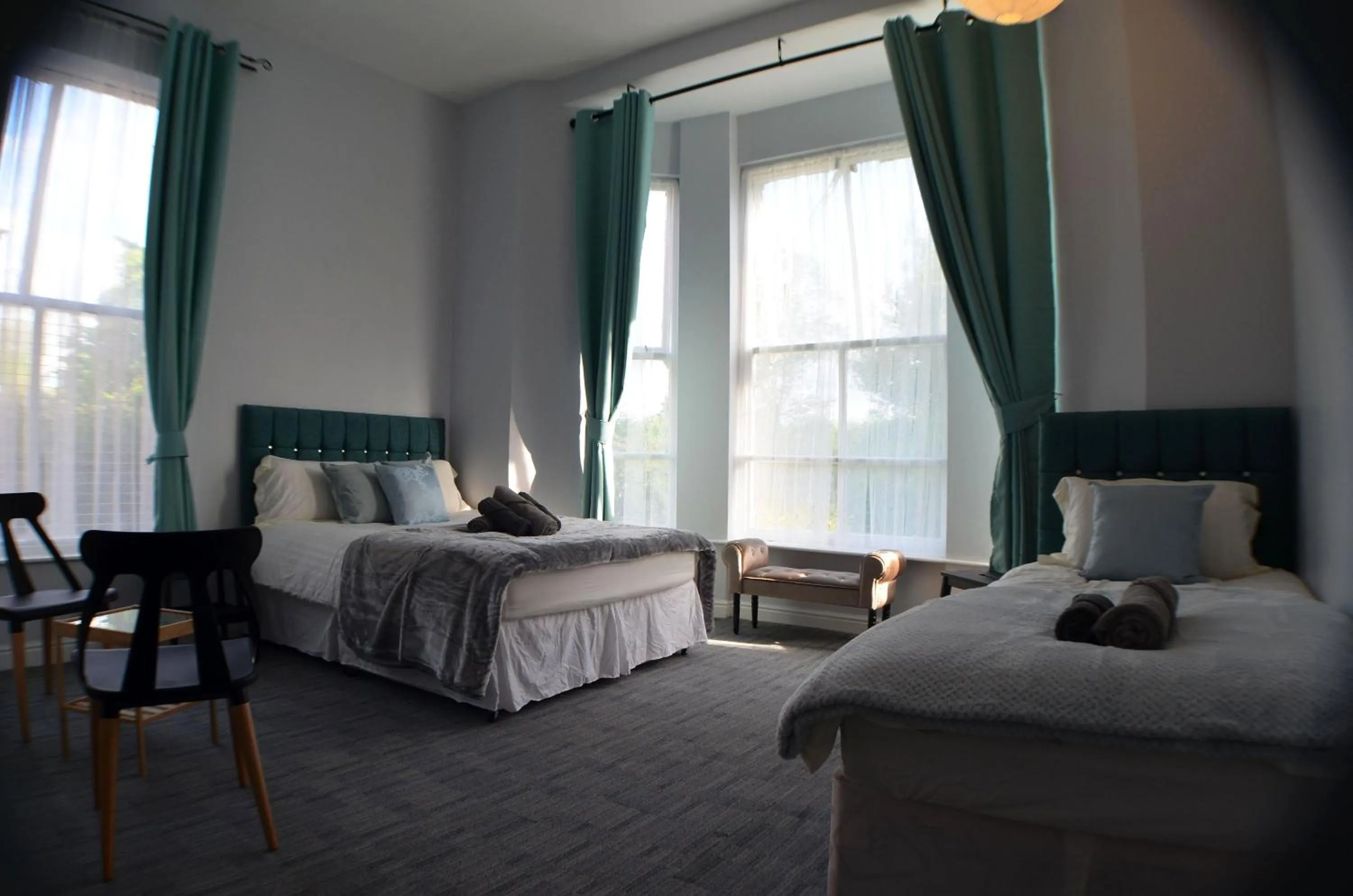 Bedroom, Bed in Queens Guesthouse Manchester