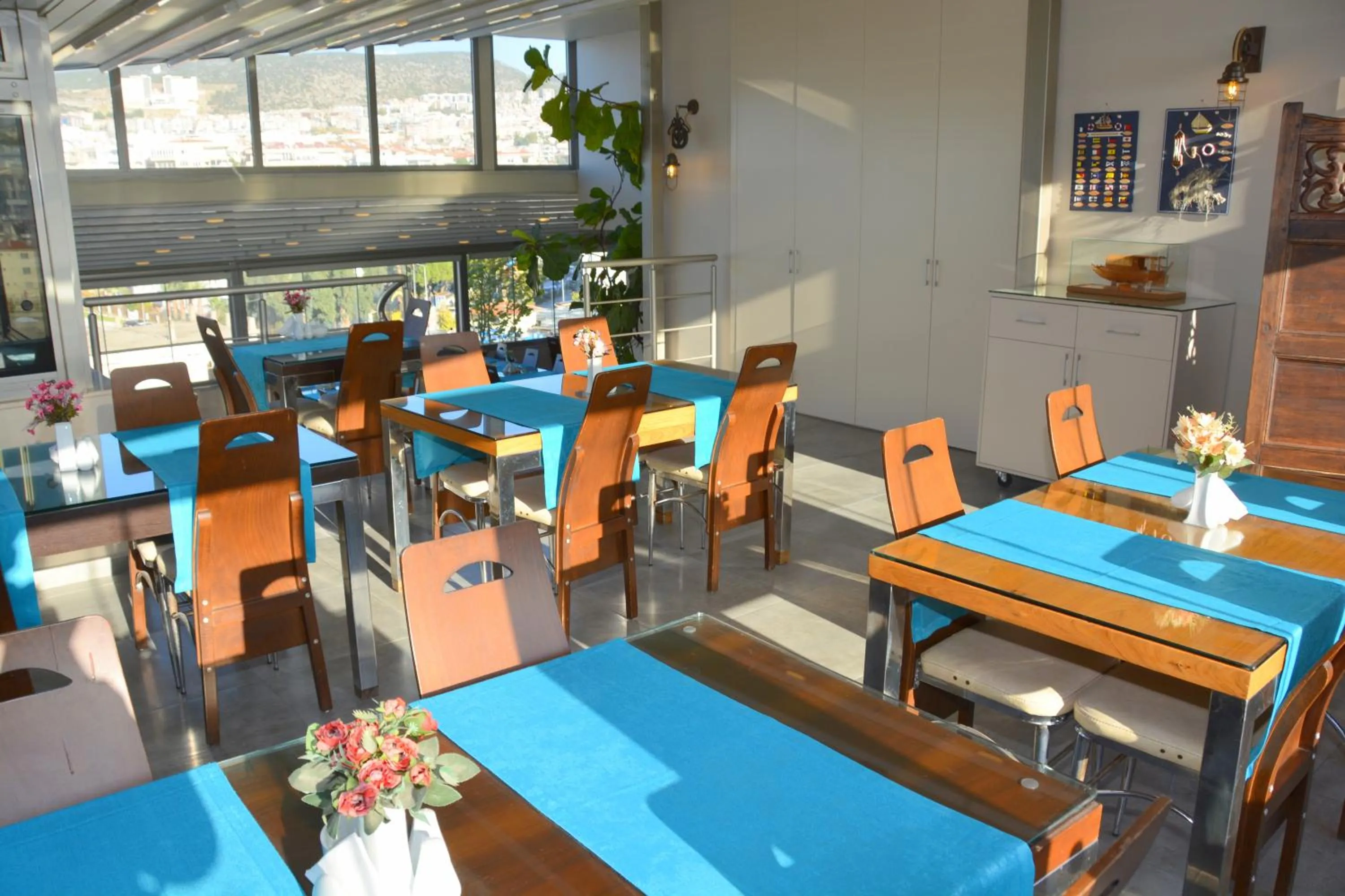 Restaurant/places to eat in Istankoy Hotel