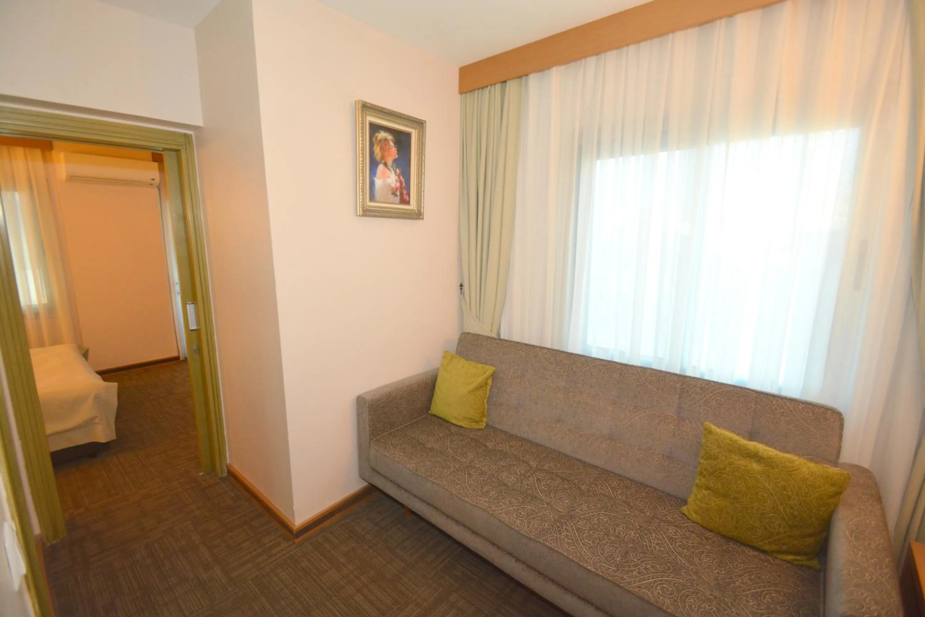 Living room, Bed in Istankoy Hotel