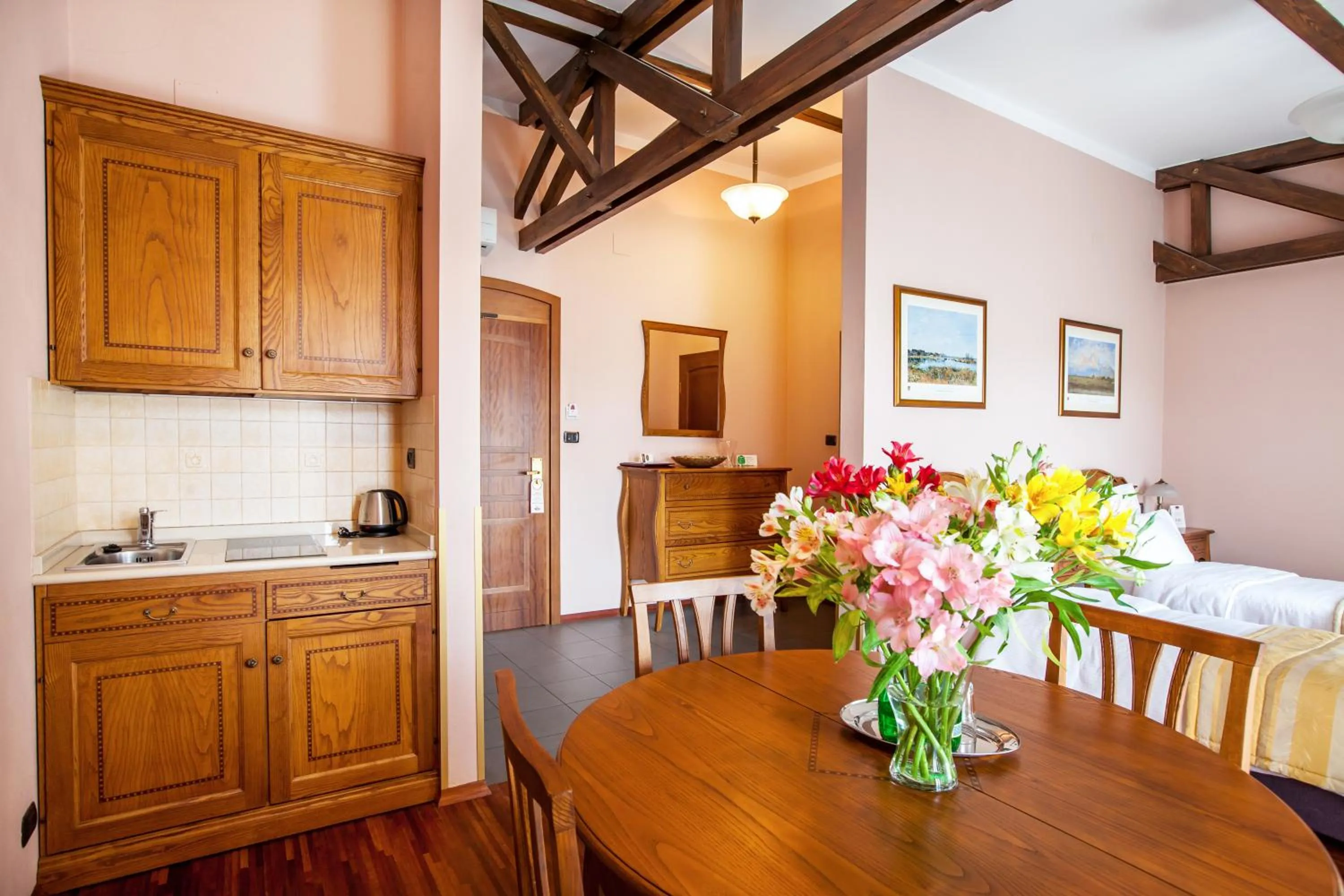 Kitchen or kitchenette in Aparthotel Hornigold "W Zielonej Kamienicy"