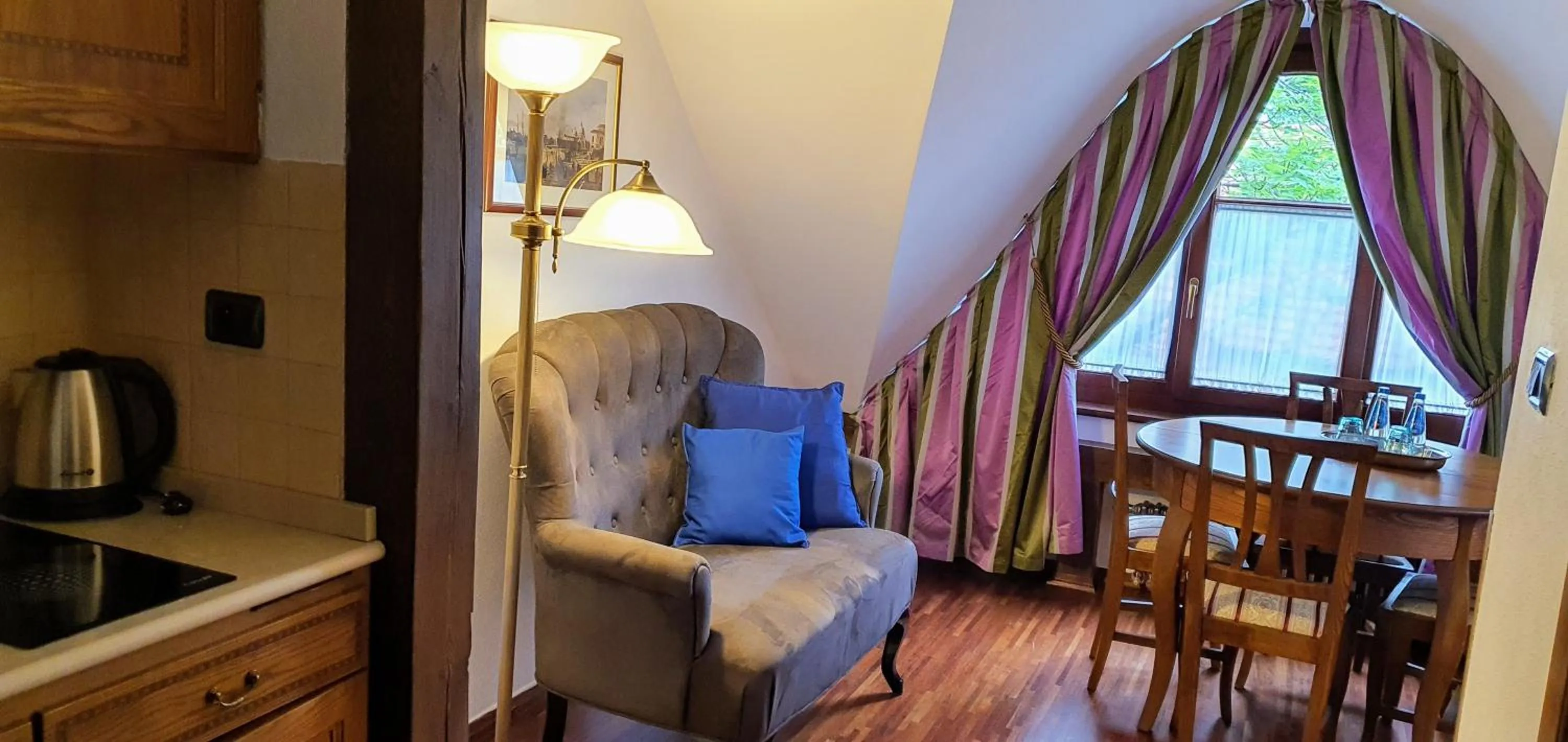 Photo of the whole room in Aparthotel Hornigold "W Zielonej Kamienicy"