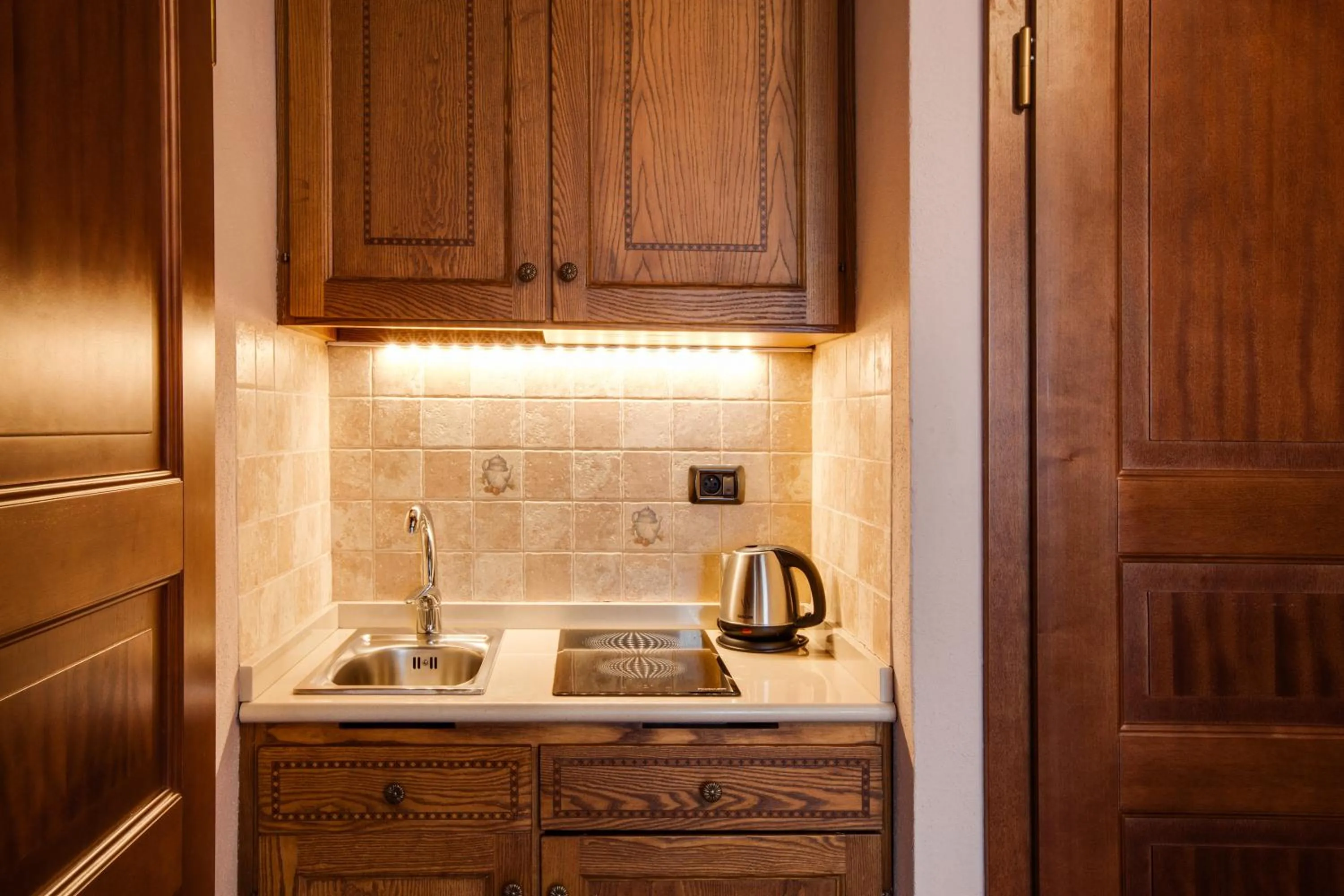 Kitchen or kitchenette in Aparthotel Hornigold "W Zielonej Kamienicy"