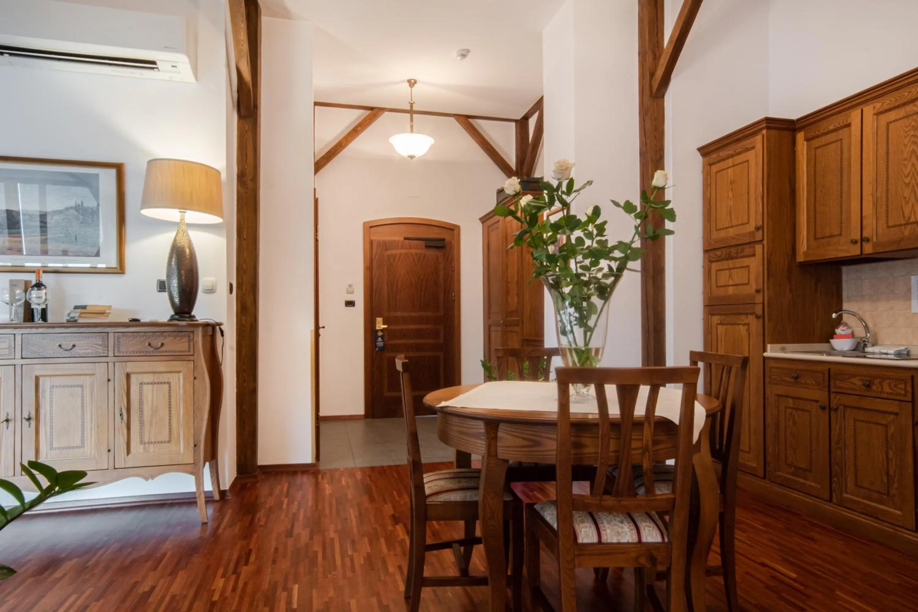 Kitchen or kitchenette in Aparthotel Hornigold "W Zielonej Kamienicy"