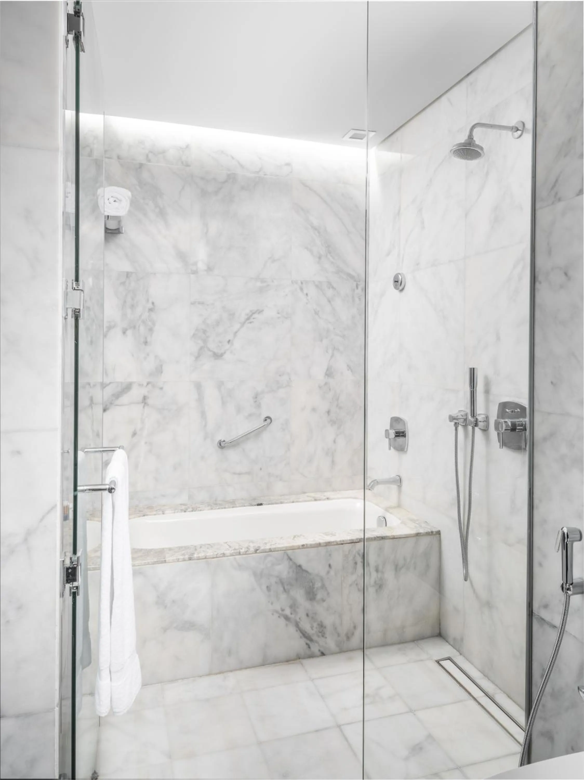 Shower in The Hotel Galleria Jeddah, Curio Collection by Hilton