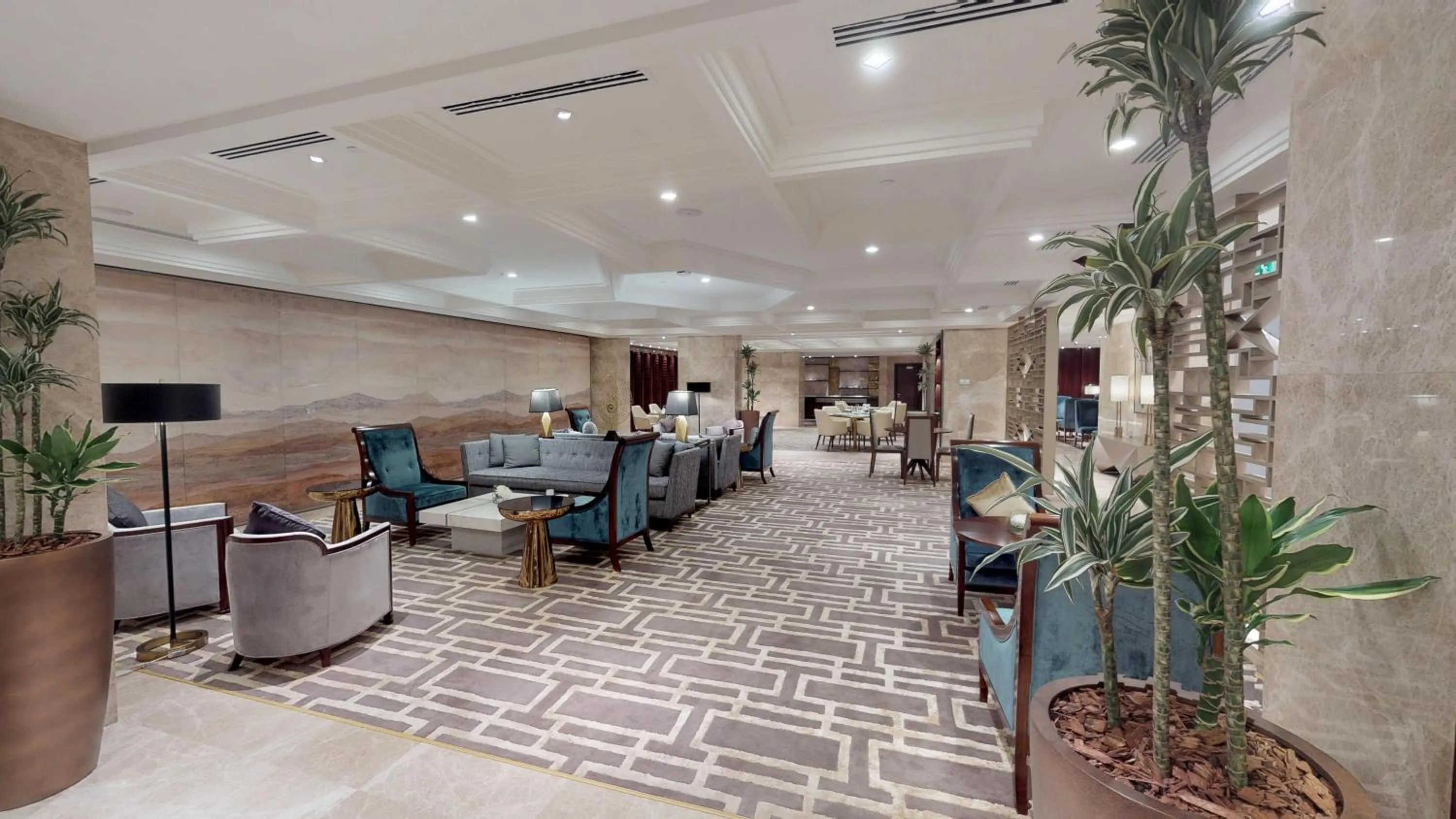 Lounge or bar in The Hotel Galleria Jeddah, Curio Collection by Hilton