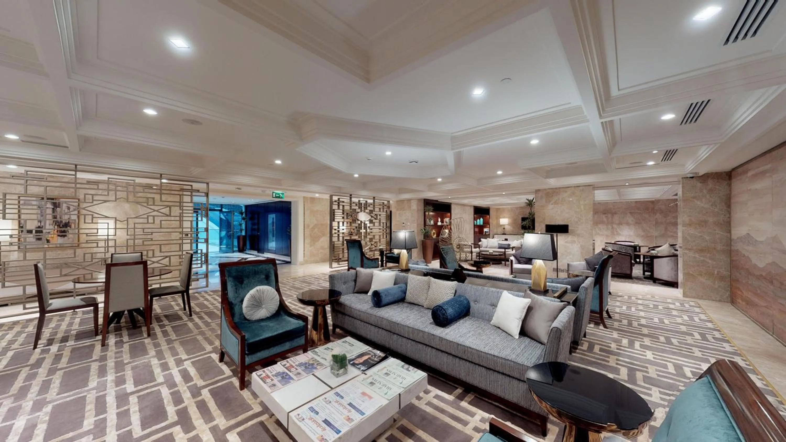 Lounge or bar in The Hotel Galleria Jeddah, Curio Collection by Hilton