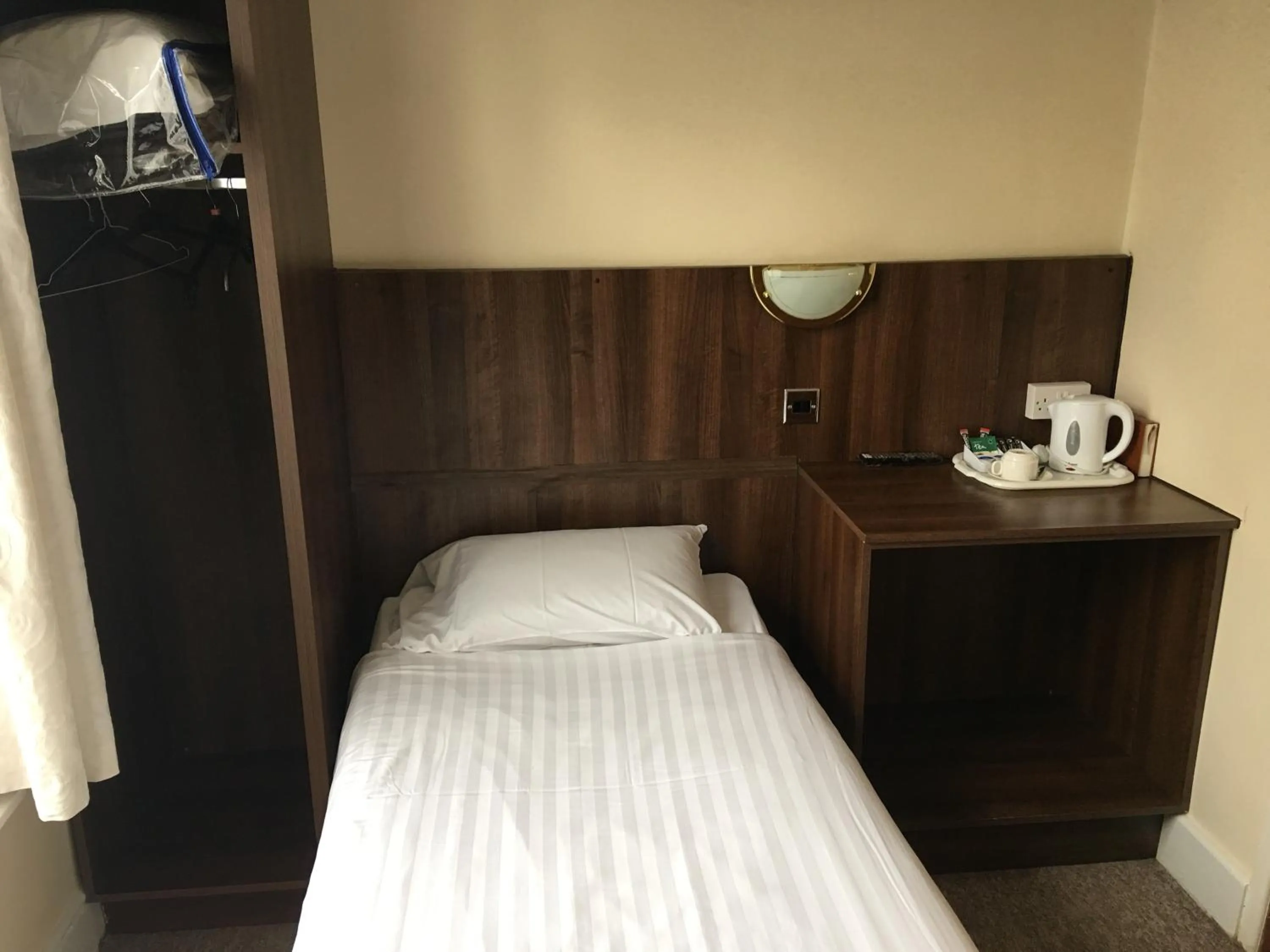 Bed in South Fork Guest House