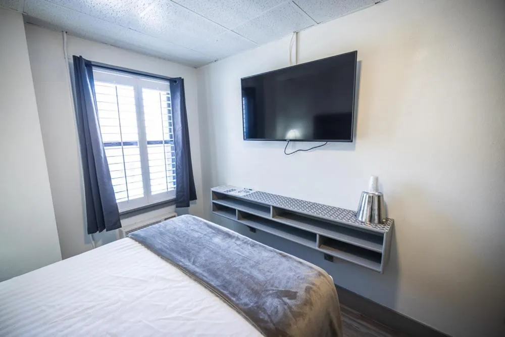 Bed in Hotel Nevada & Gambling Hall