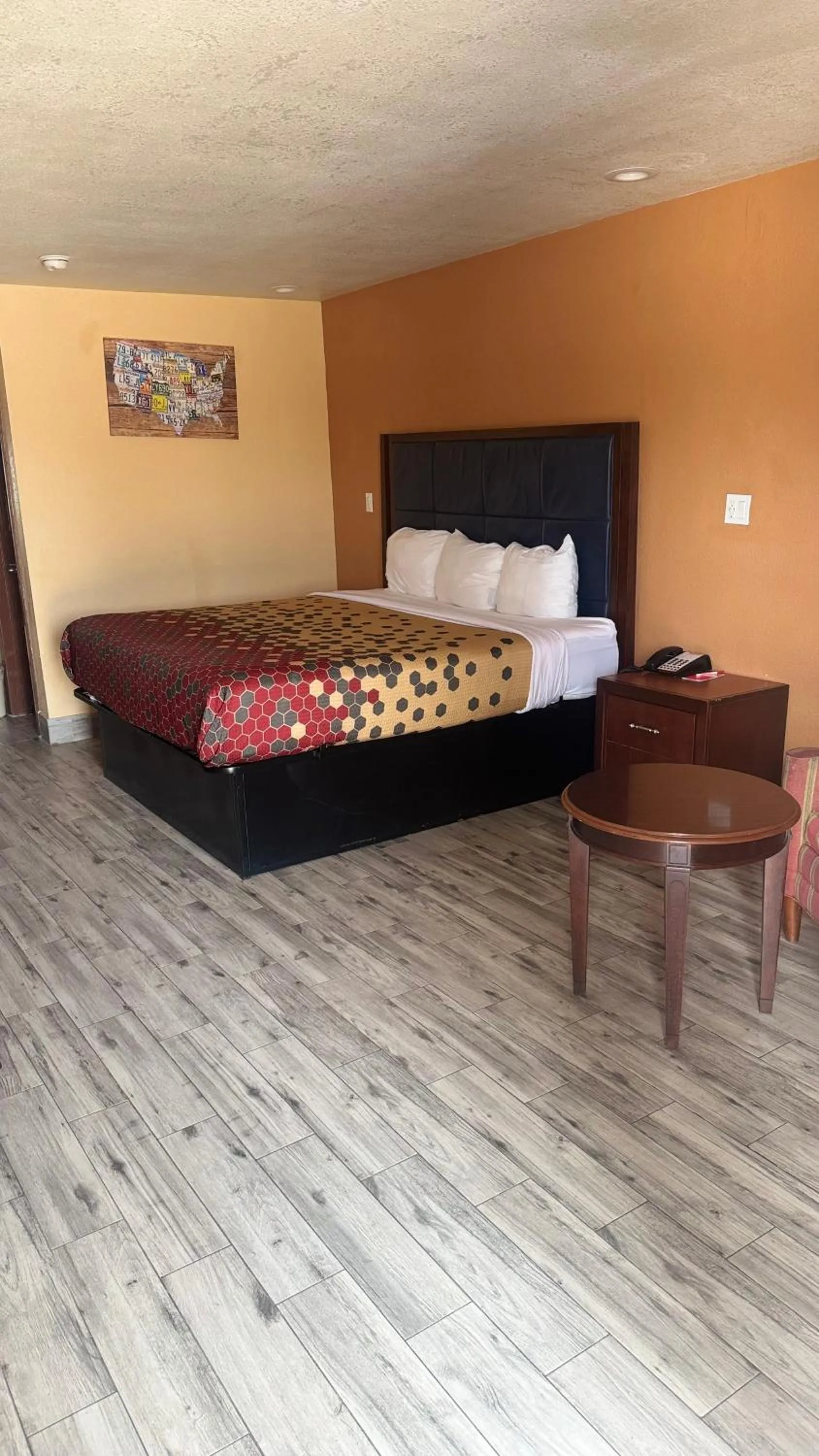 Bed in Econo Lodge Belton